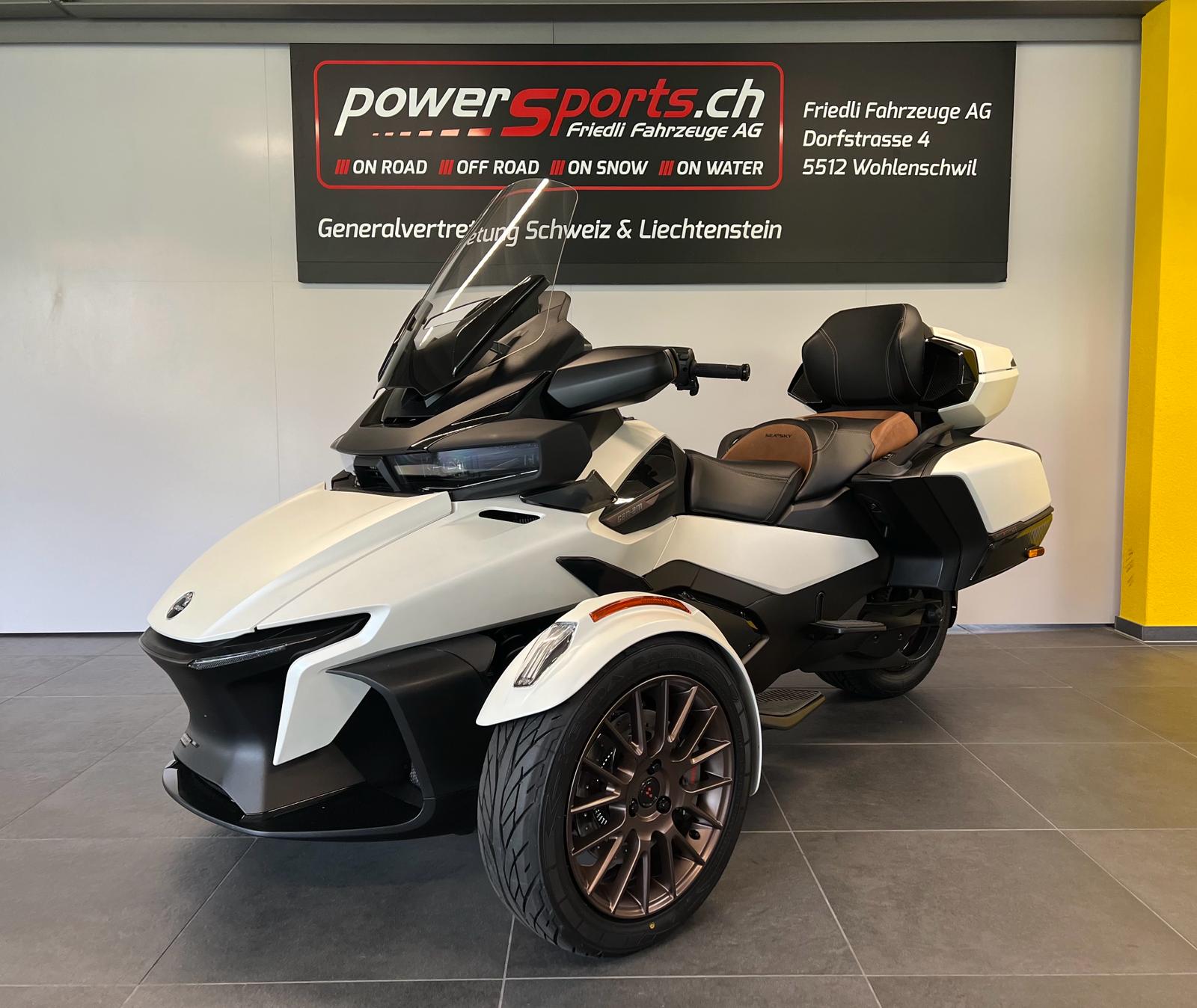 CAN-AM Spyder RT Sea-to-Sky SE06