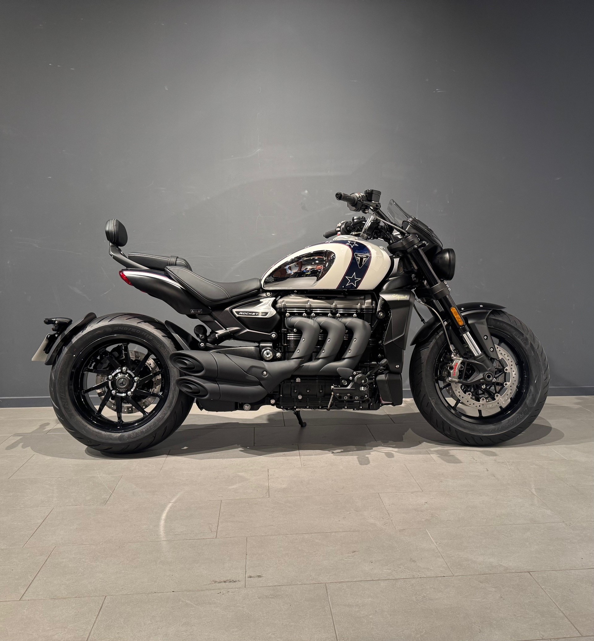 TRIUMPH Rocket 3 GT Storm