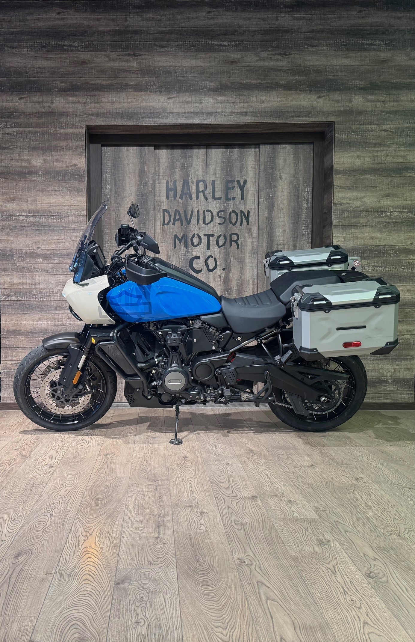 HARLEY-DAVIDSON RA Pan America 1250 Special-showroom-element-3