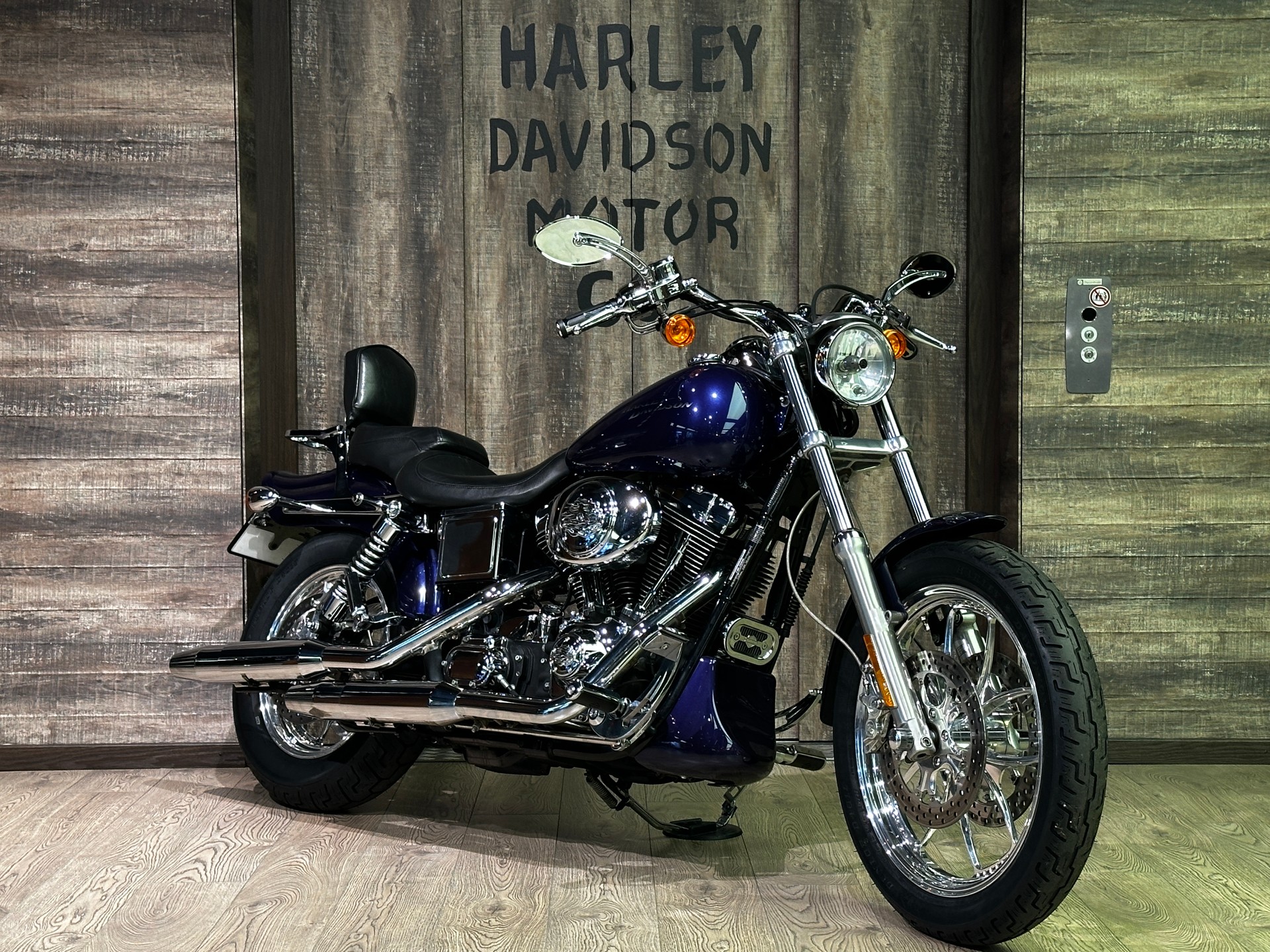 HARLEY-DAVIDSON FXDL Dyna Low Rider-showroom-element-1