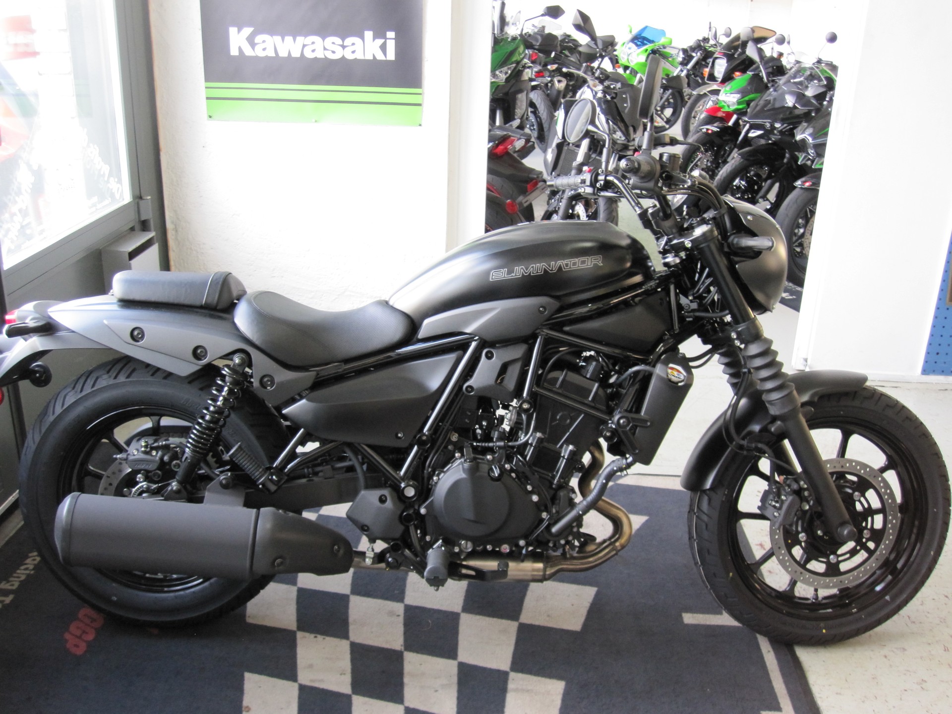 KAWASAKI Eliminator 500 SE