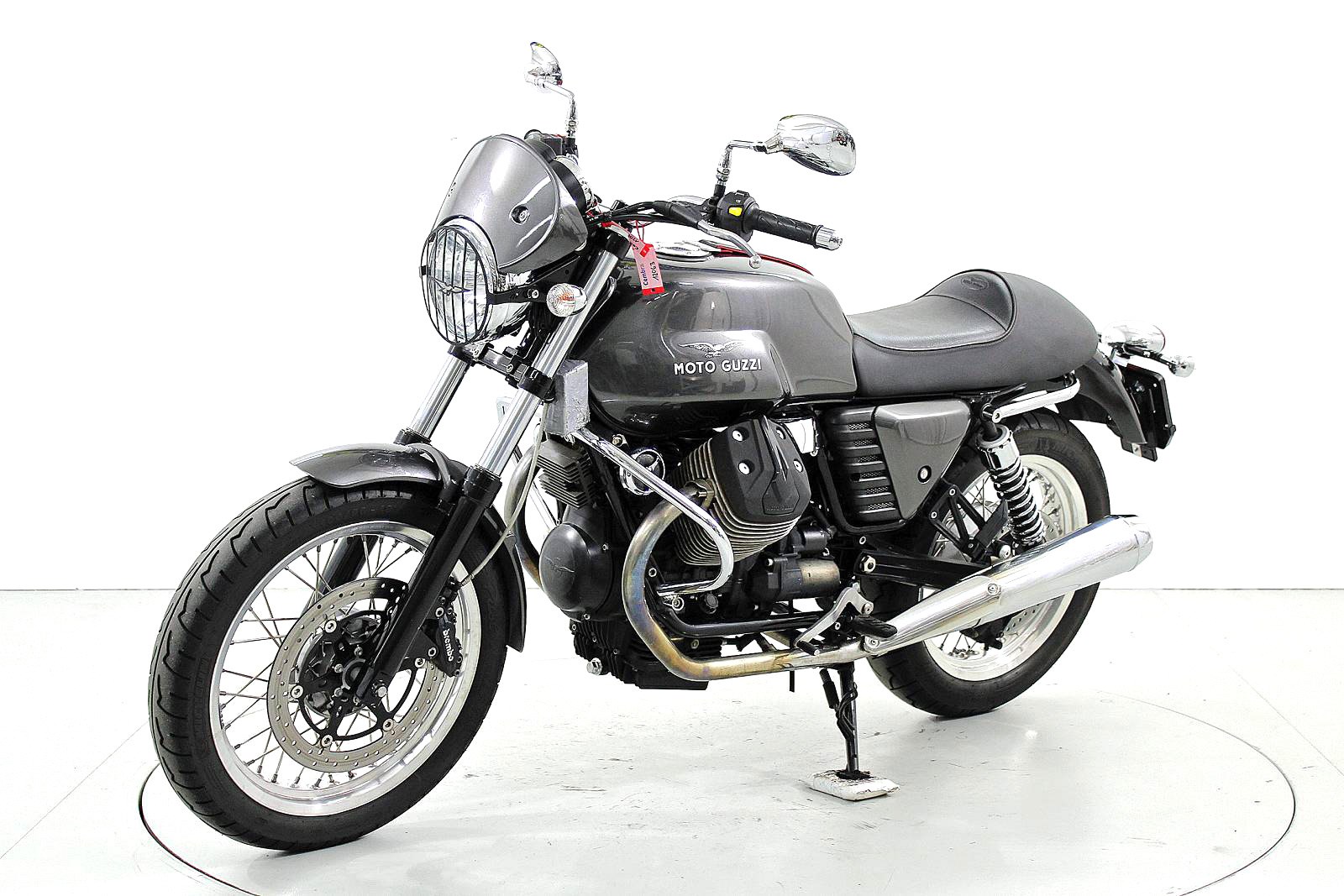 MOTO GUZZI V7-showroom-element-2
