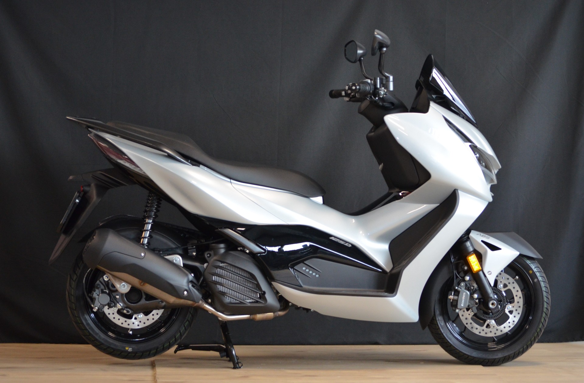 ZONTES 125 D-showroom-element-3