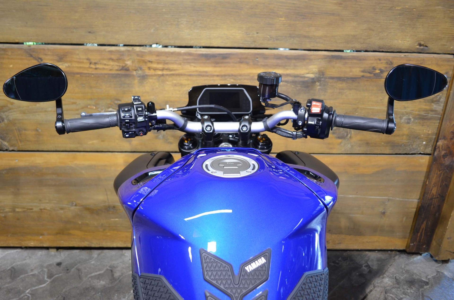 YAMAHA MT-10 ABS-showroom-element-2