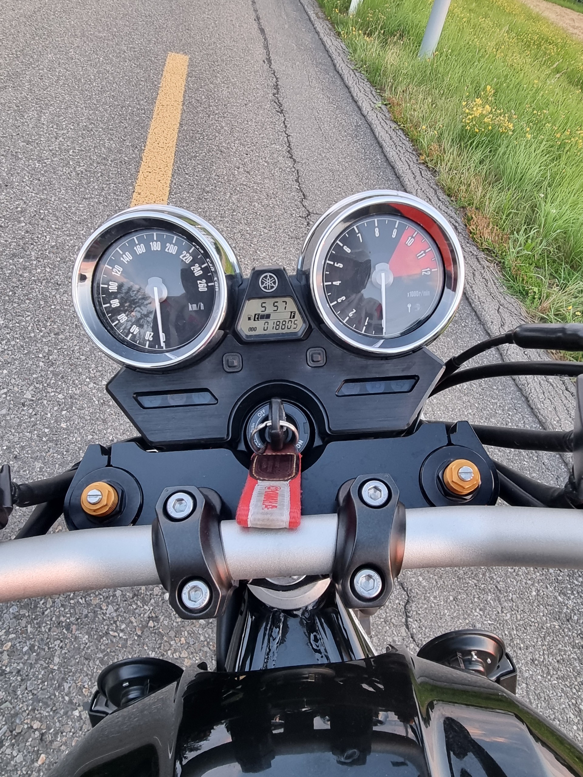 YAMAHA XJR 1300-image-4
