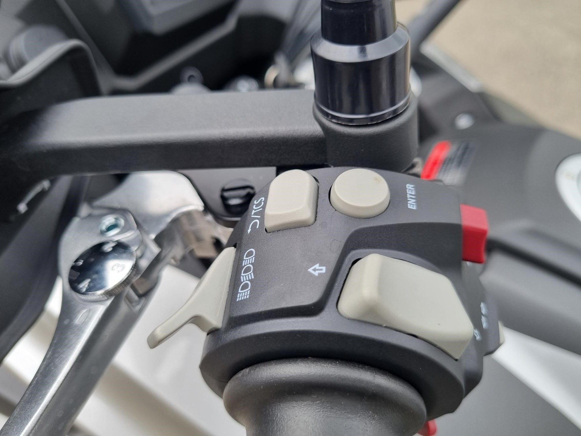 VOGE 525 DSX-image-5