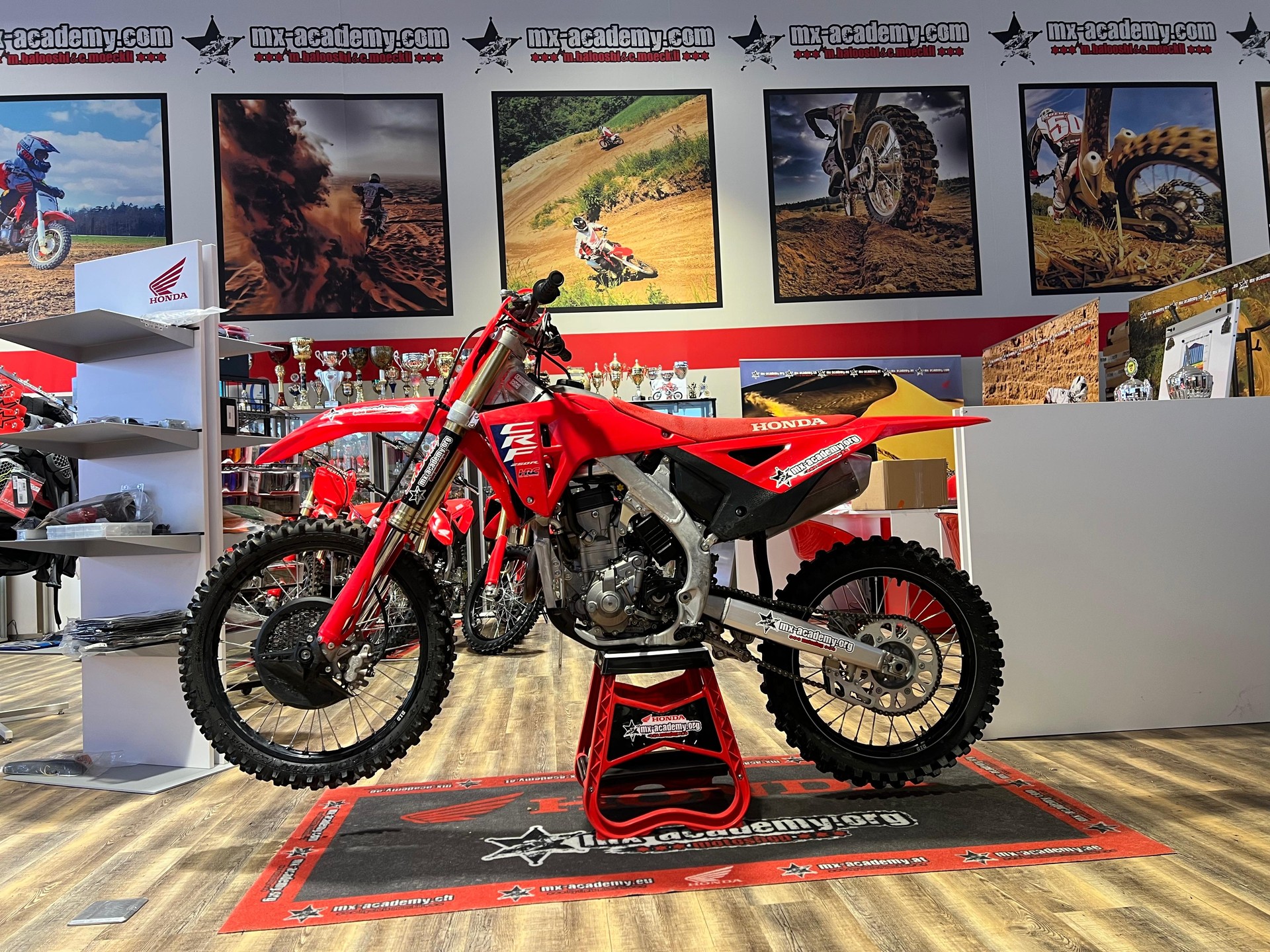 HONDA ** CRF250R ** **2025** Vorführmodell