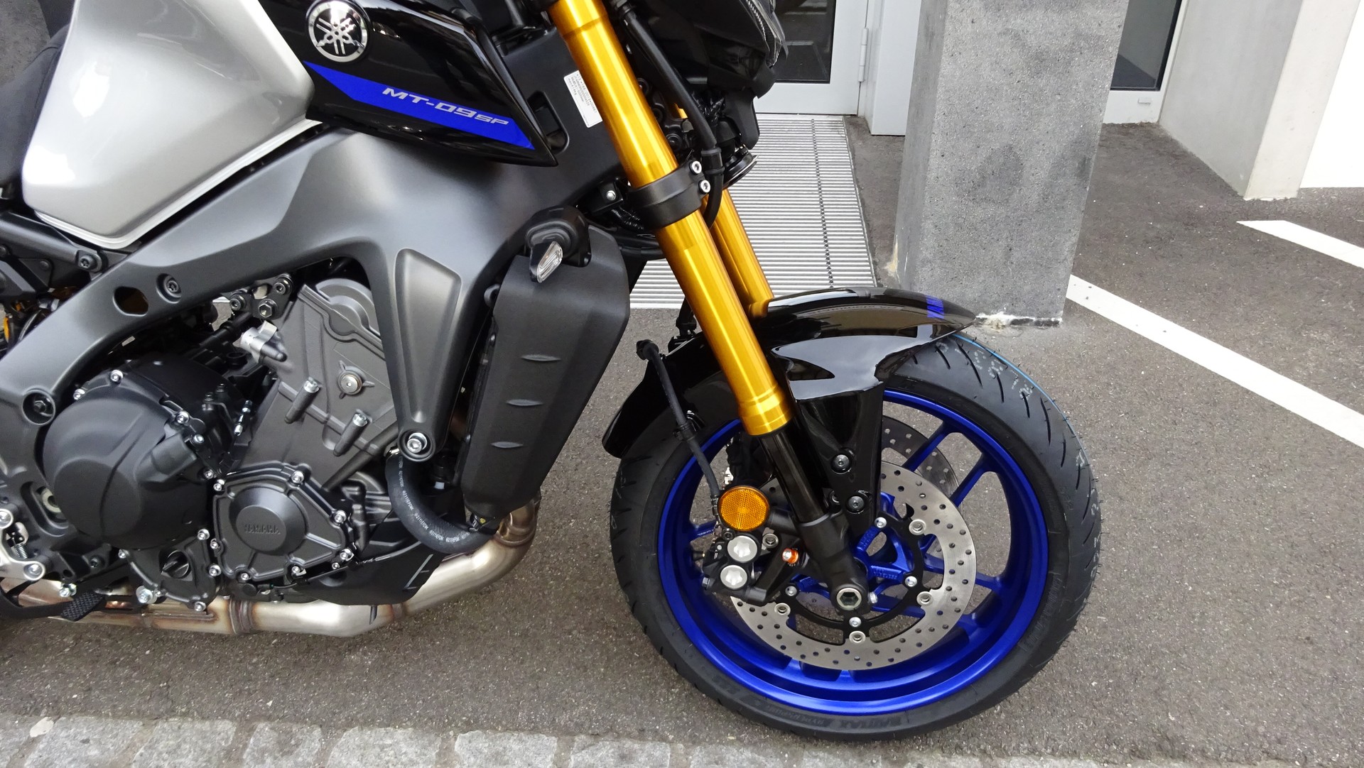 YAMAHA MT-09 SP-showroom-element-1