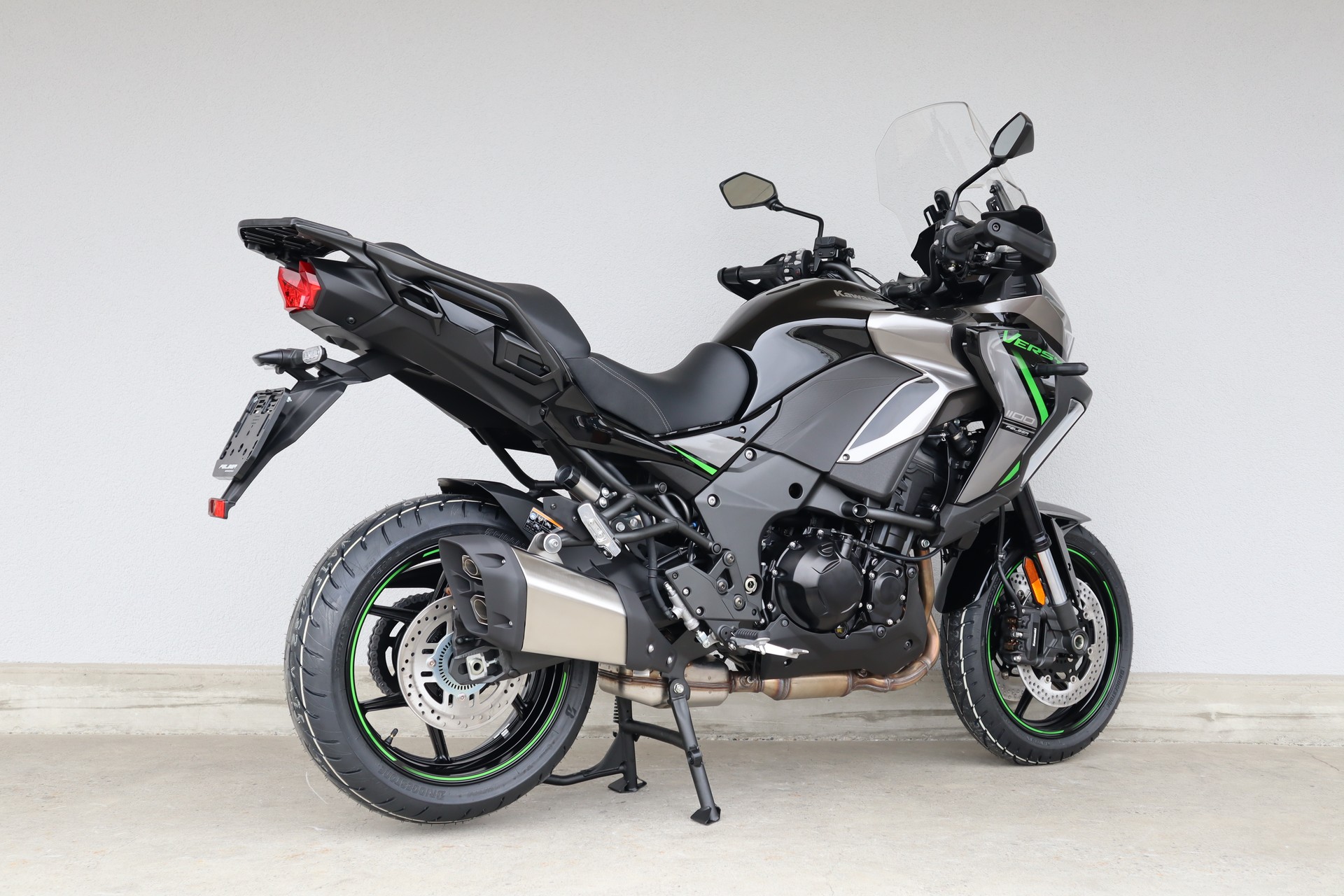 KAWASAKI VERSYS 1100 S-image-2