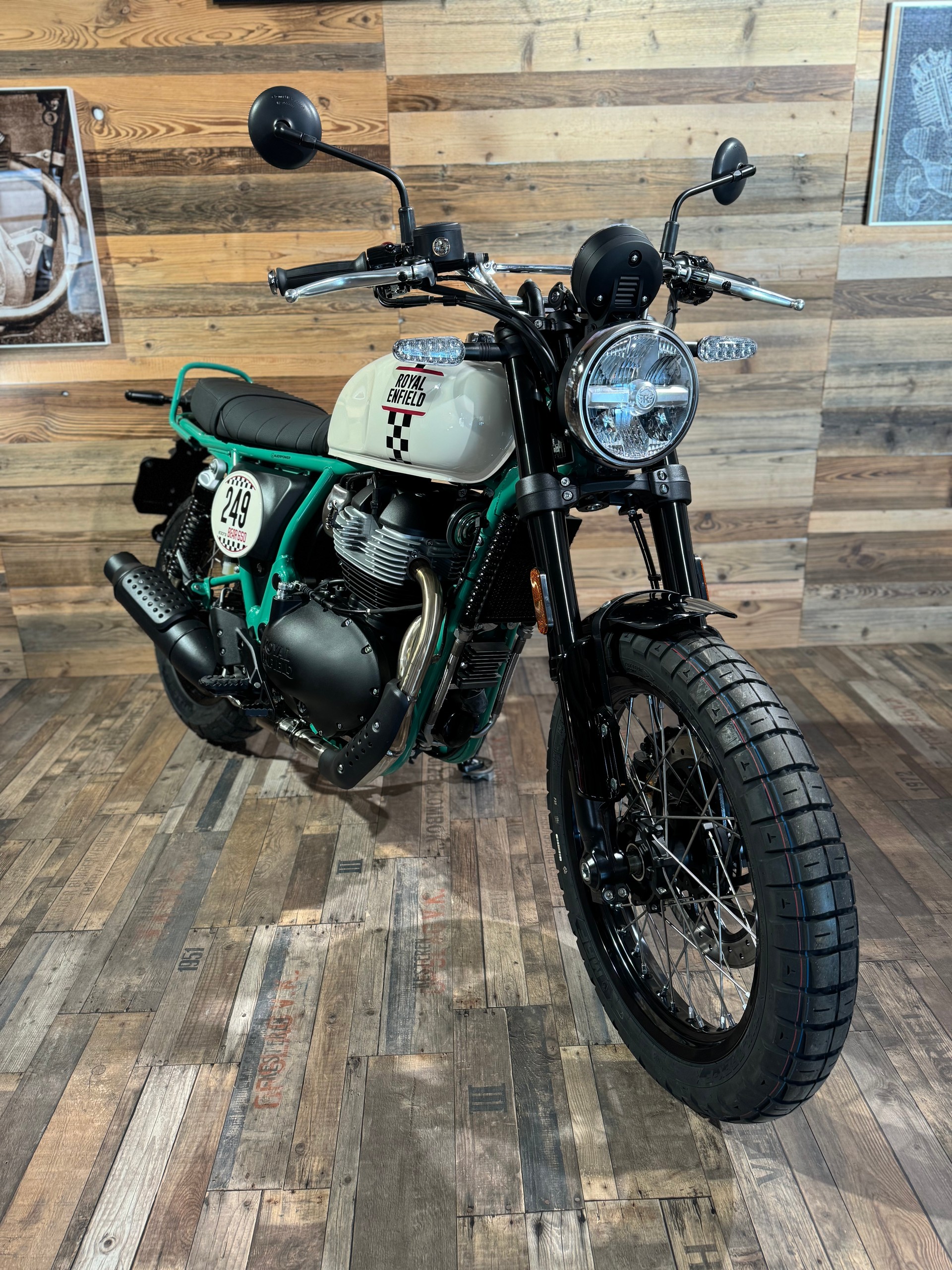 ROYAL ENFIELD BEAR 650-image-2