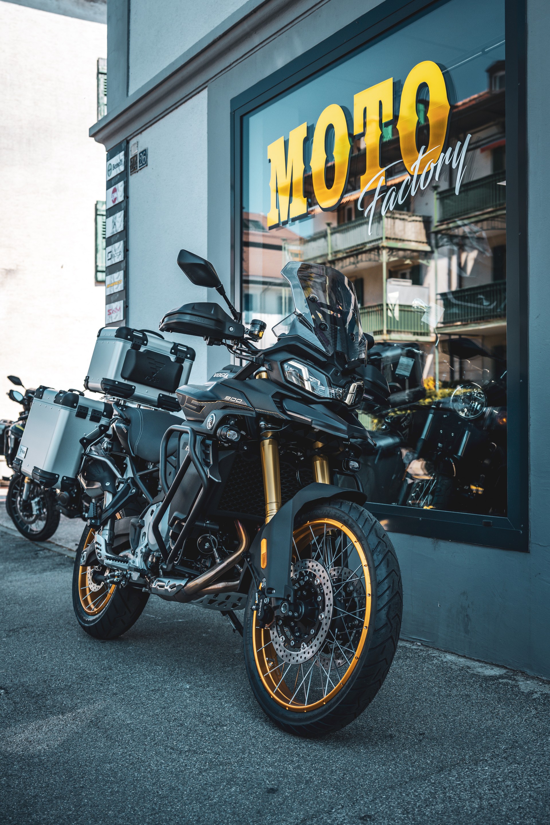 VOGE 900DSX Black Knight