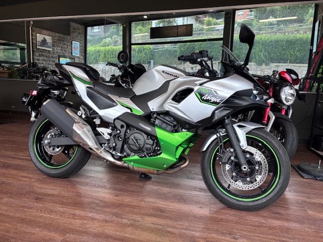KAWASAKI Ninja 7 Hybrid
