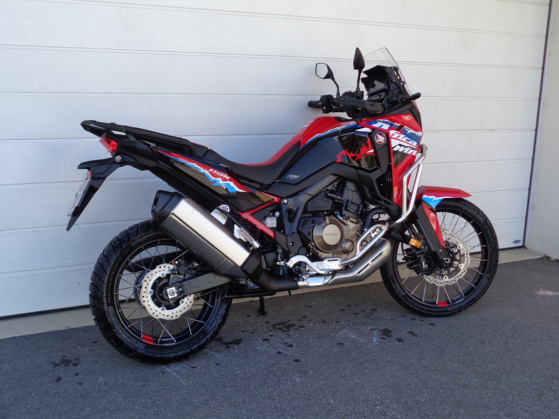 HONDA CRF 1100  Africa Twin-showroom-element-3