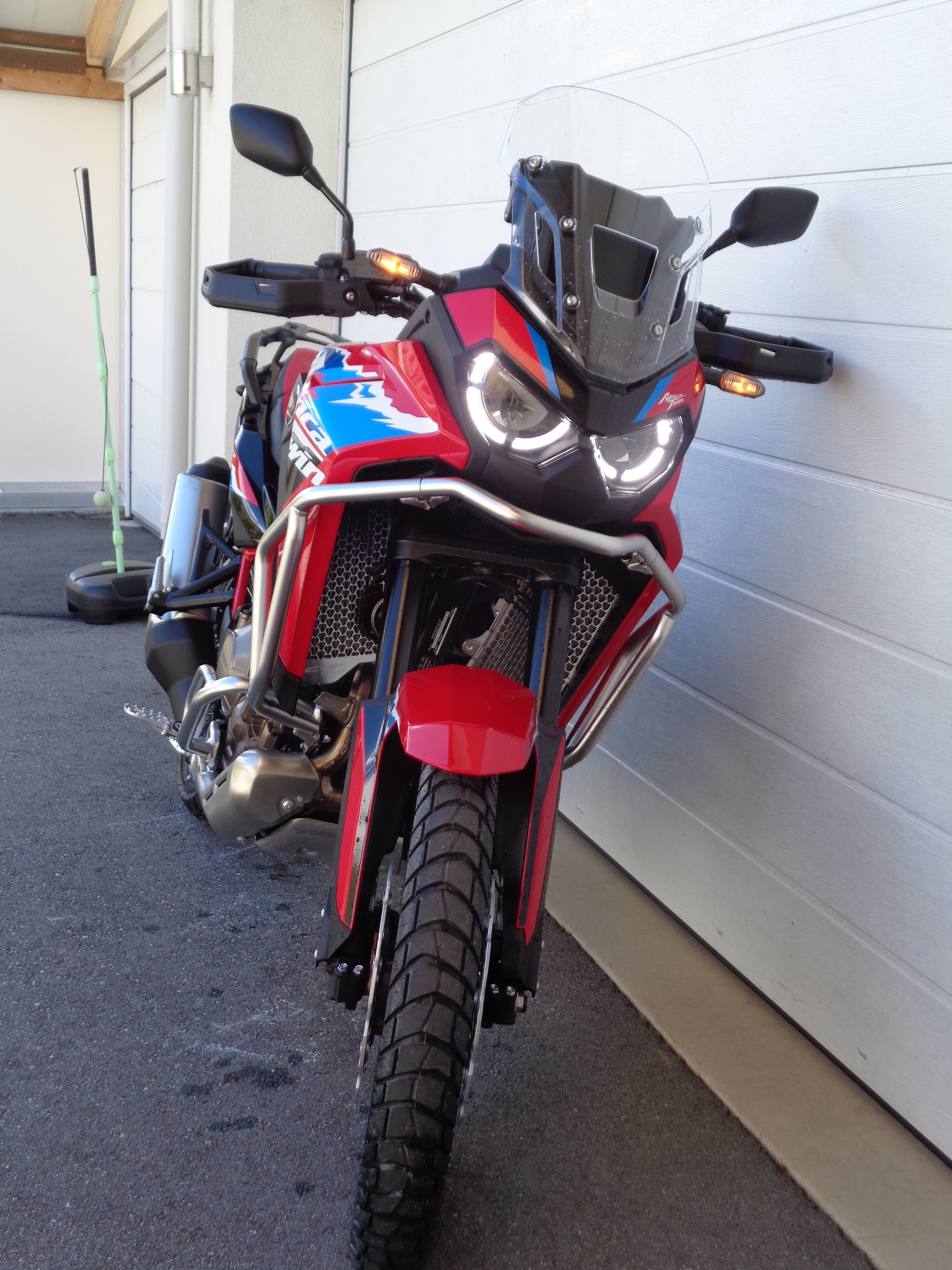 HONDA CRF 1100  Africa Twin-showroom-element-2