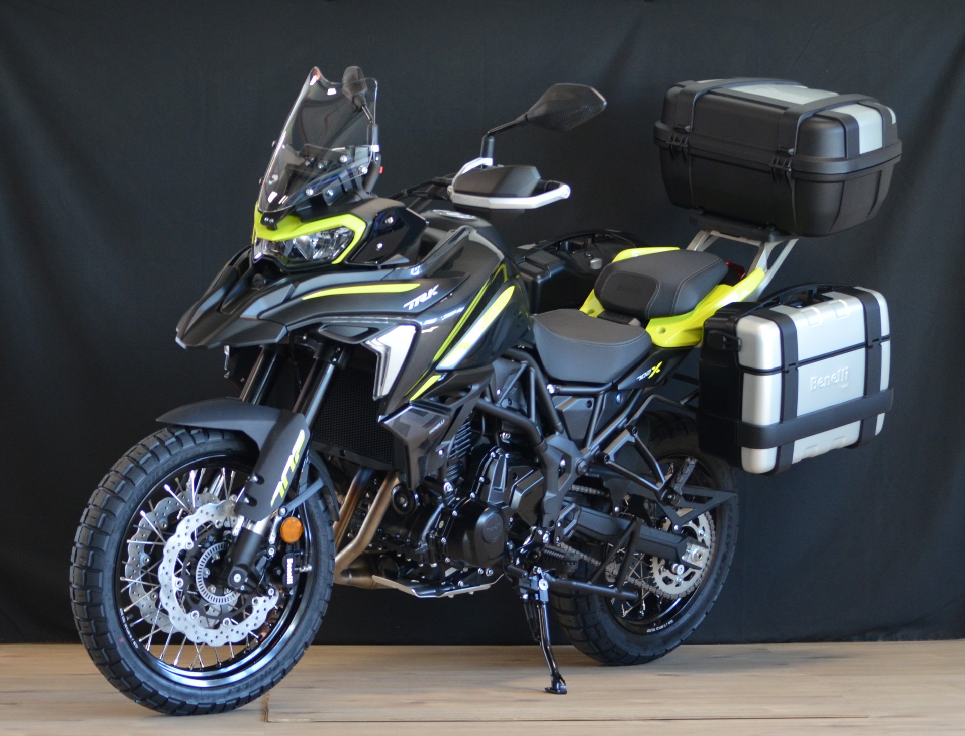 BENELLI TRK 702 X-showroom-element-1