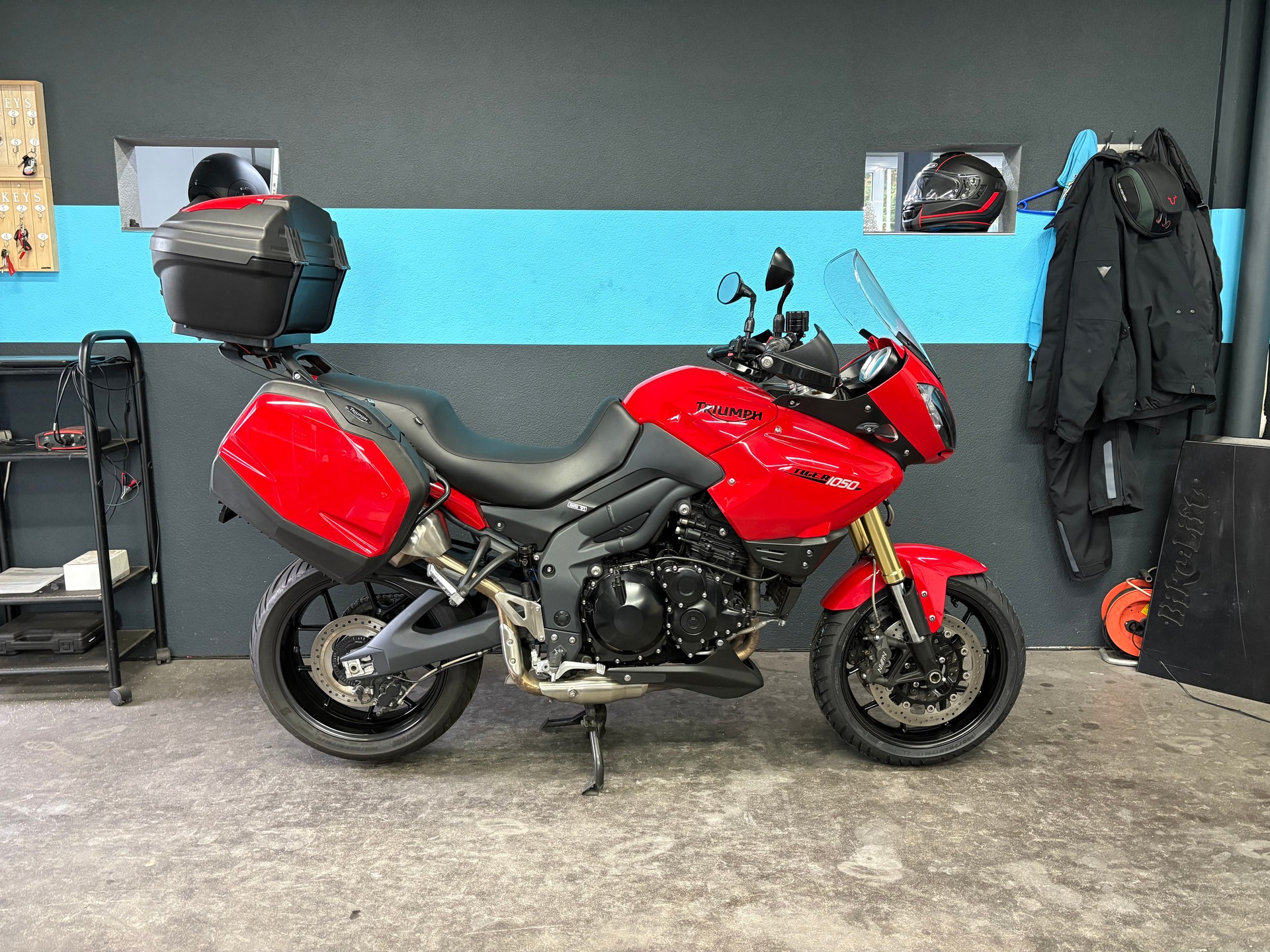 TRIUMPH Tiger 1050 ABS