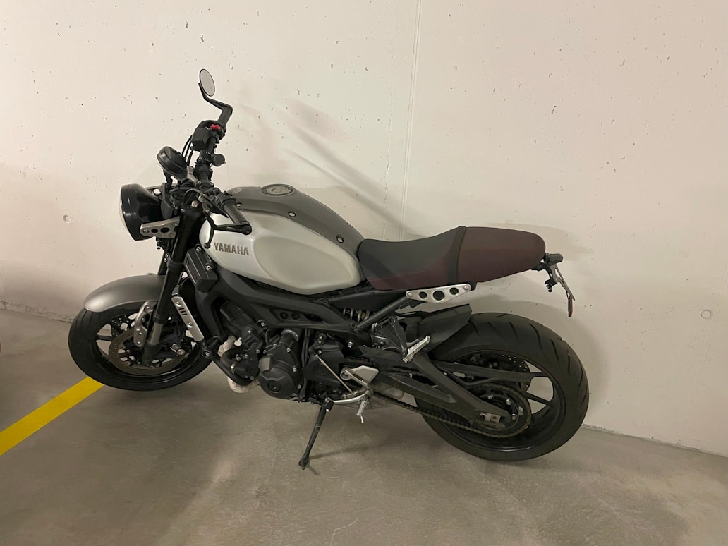 YAMAHA XSR 900 ABS-image-0