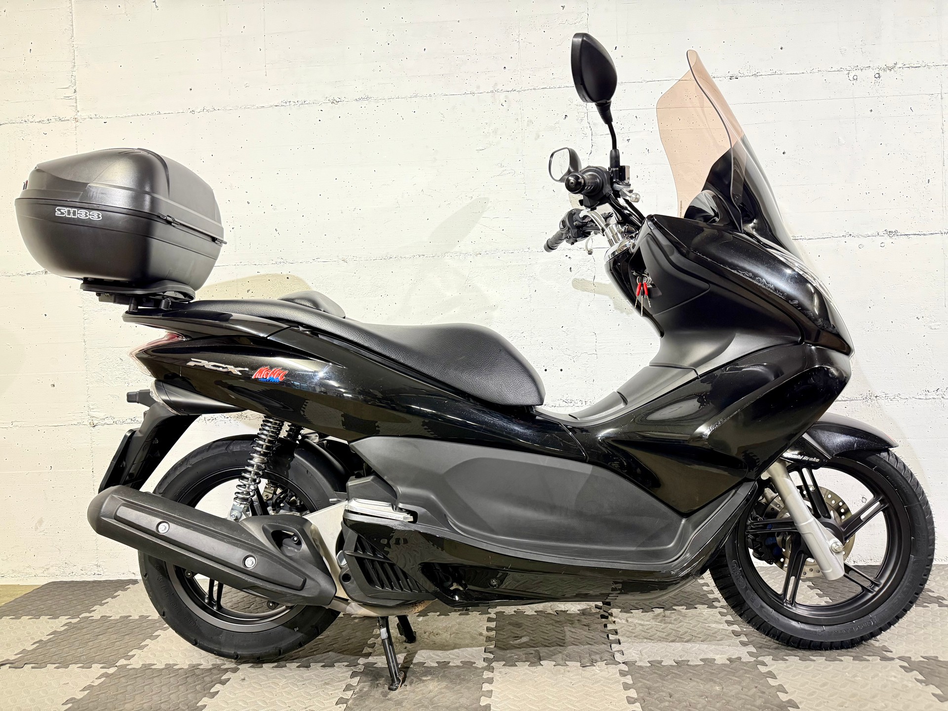 HONDA PCX 125 i-showroom-element-3
