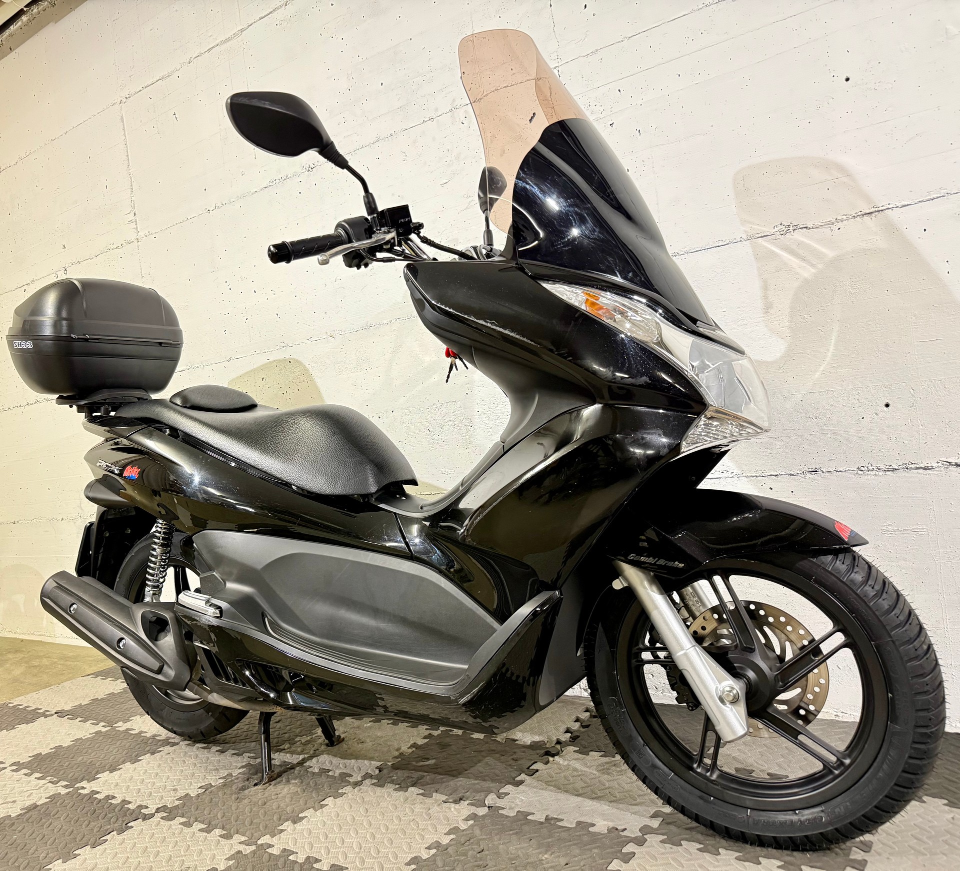 HONDA PCX 125 i-showroom-element-2