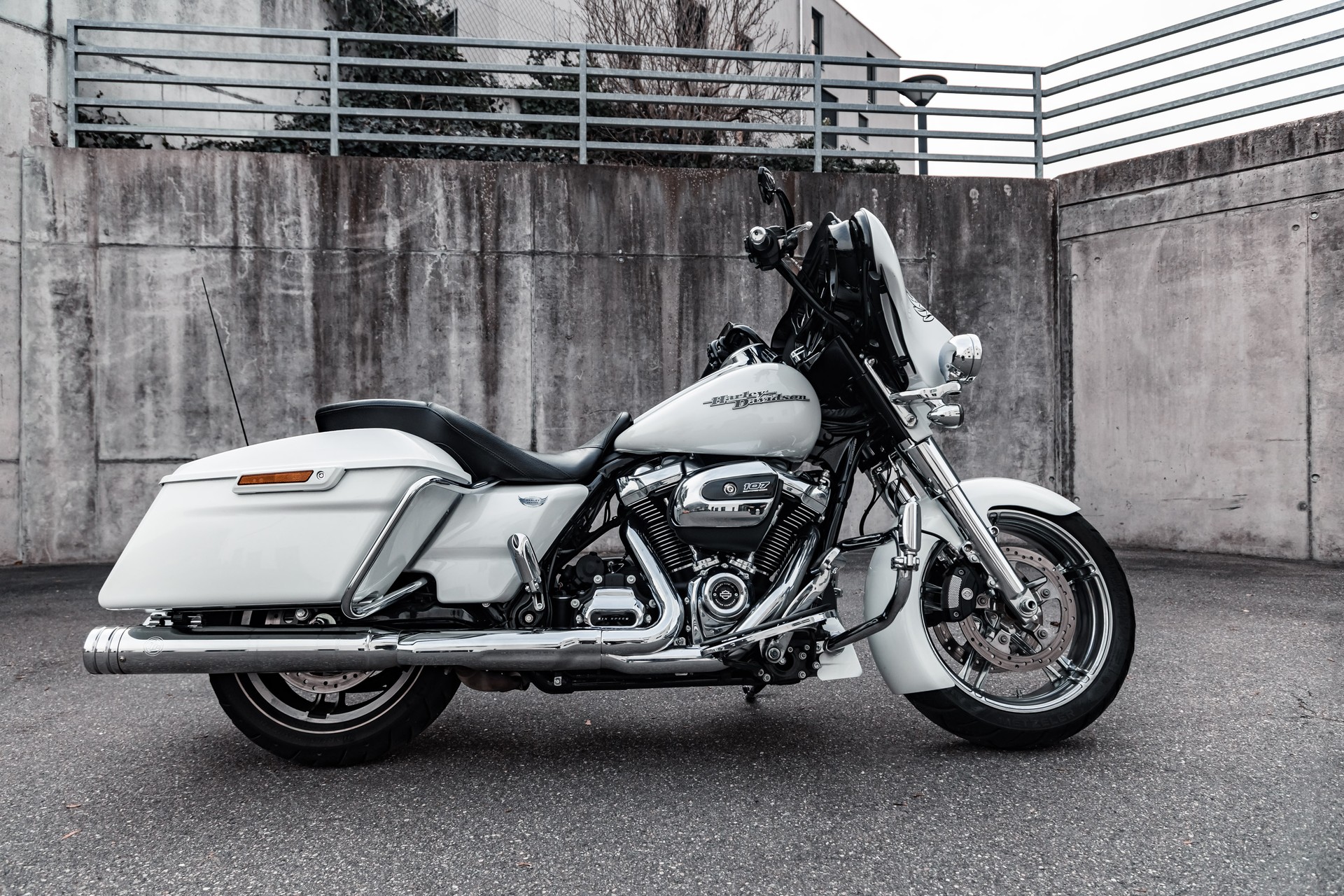 HARLEY-DAVIDSON FLHXS Street Glide Special 107 ABS
