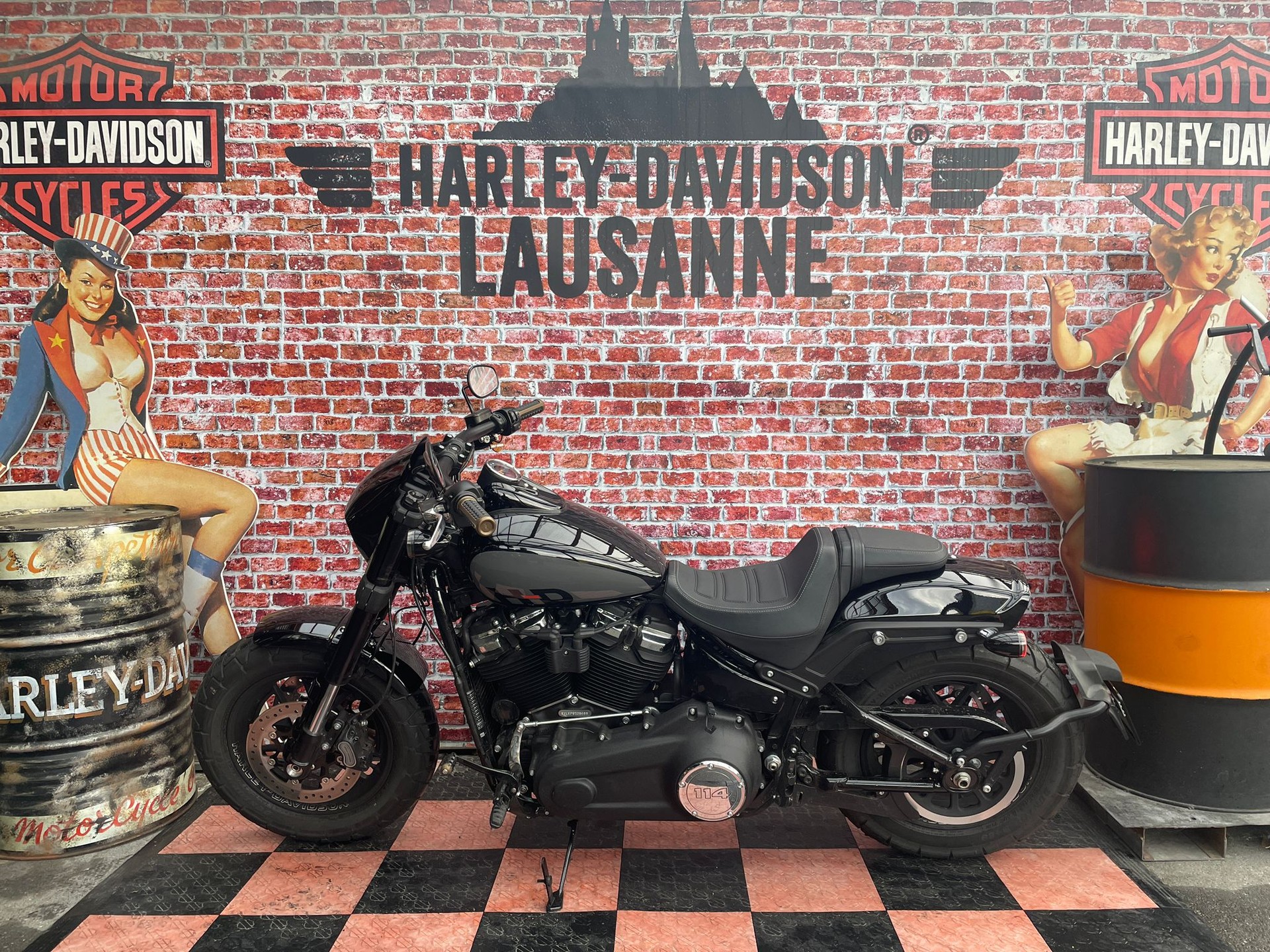 HARLEY-DAVIDSON FXFBS Fat Bob 114-showroom-element-1