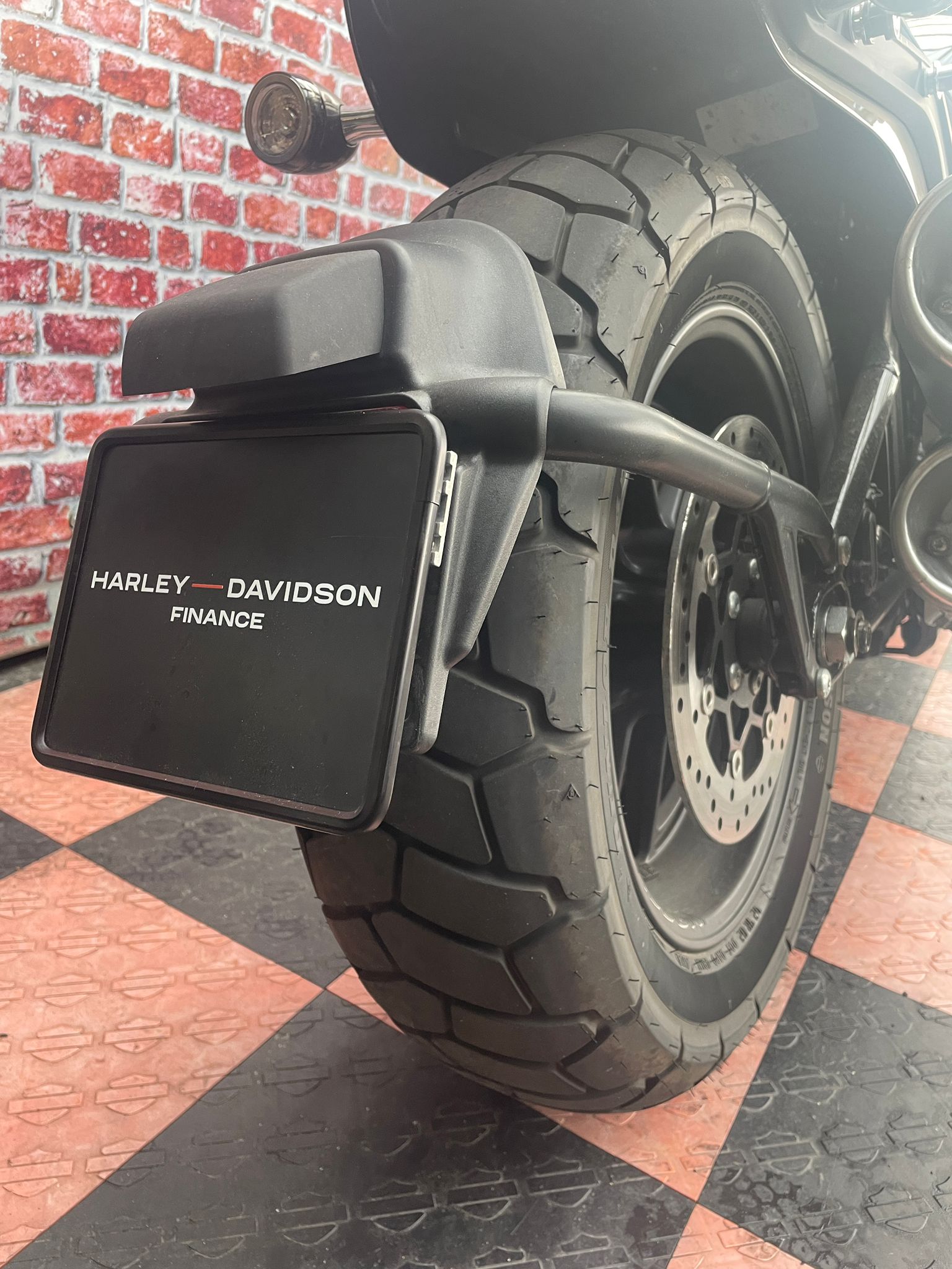HARLEY-DAVIDSON FXFBS Fat Bob 114-image-13