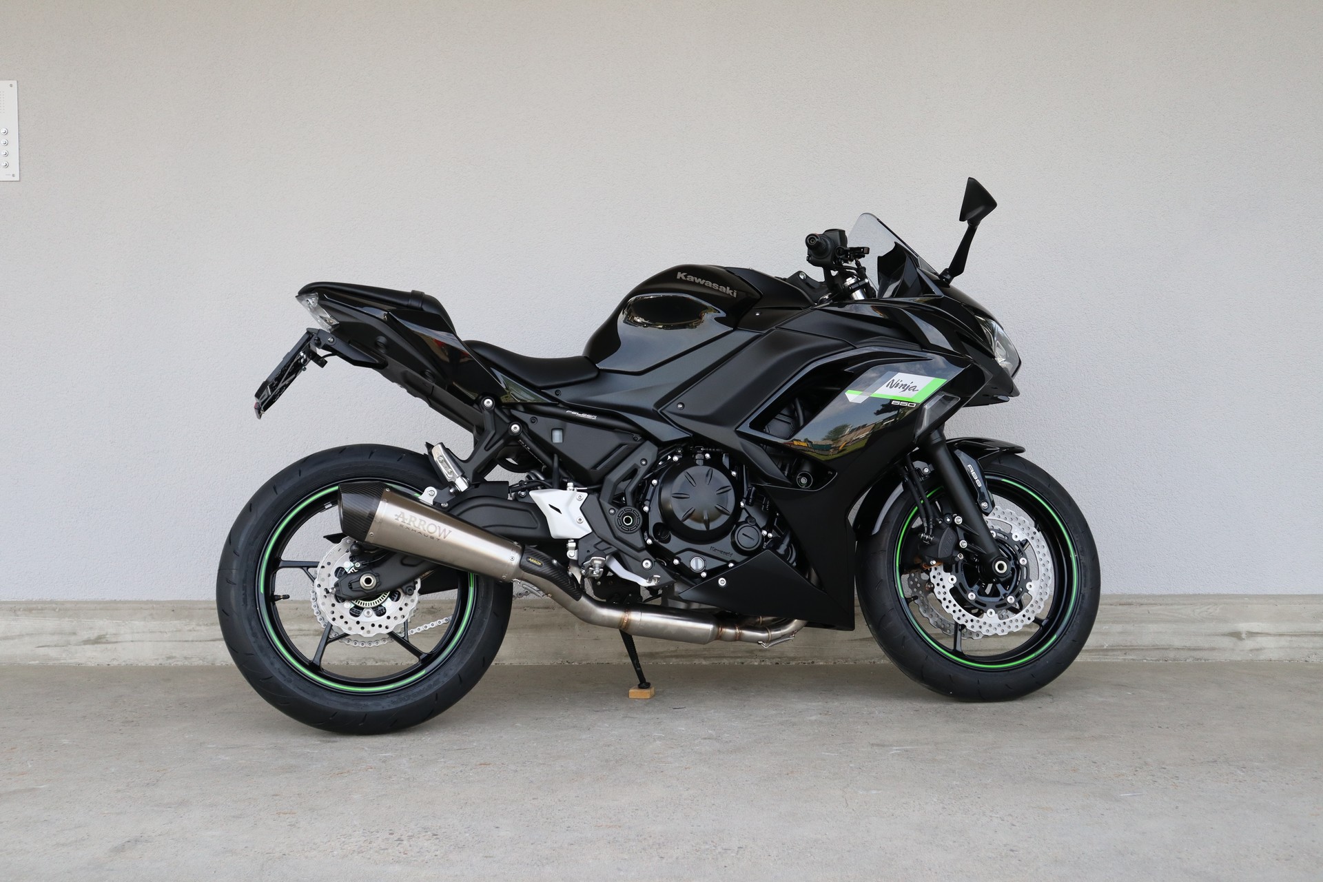KAWASAKI Ninja 650-showroom-element-2