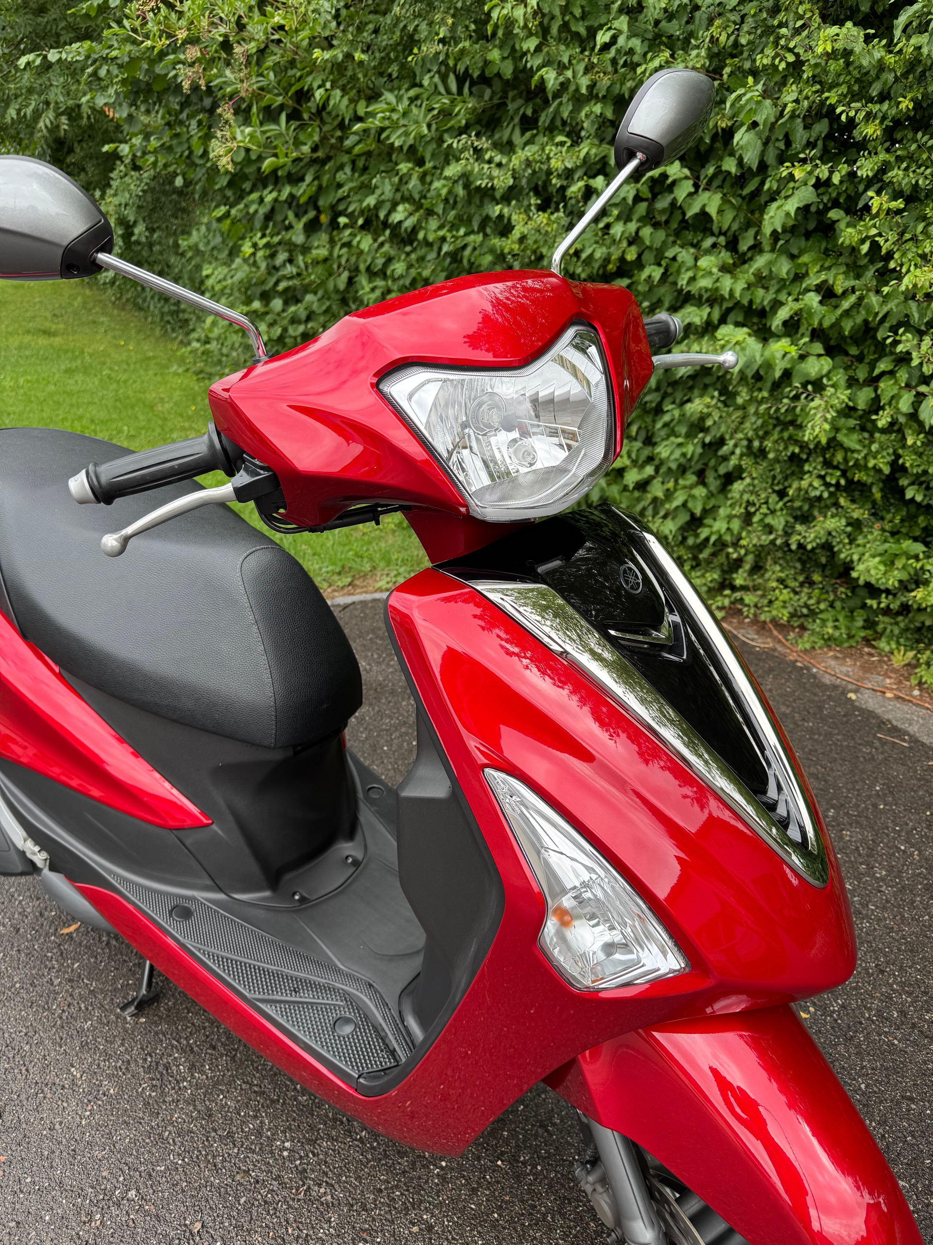 YAMAHA D'elight LTS 125 UBS - COMME NEUF / WIE NEU-image-2
