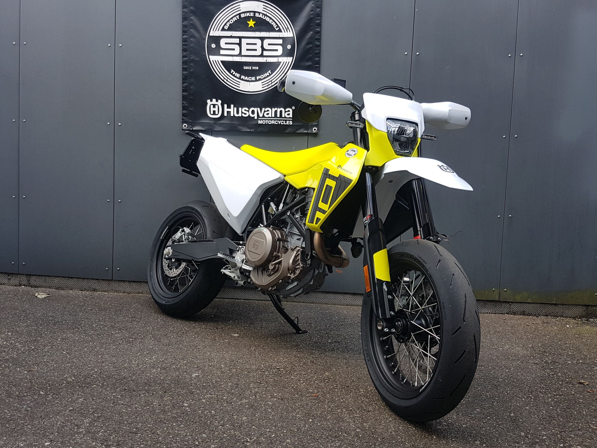 HUSQVARNA, Supermoto acquistare un veicolo usato MotoScout24 - Main Image