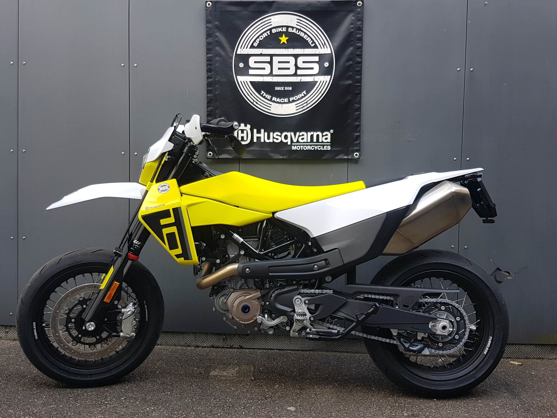 HUSQVARNA, Supermoto acquistare un veicolo usato MotoScout24