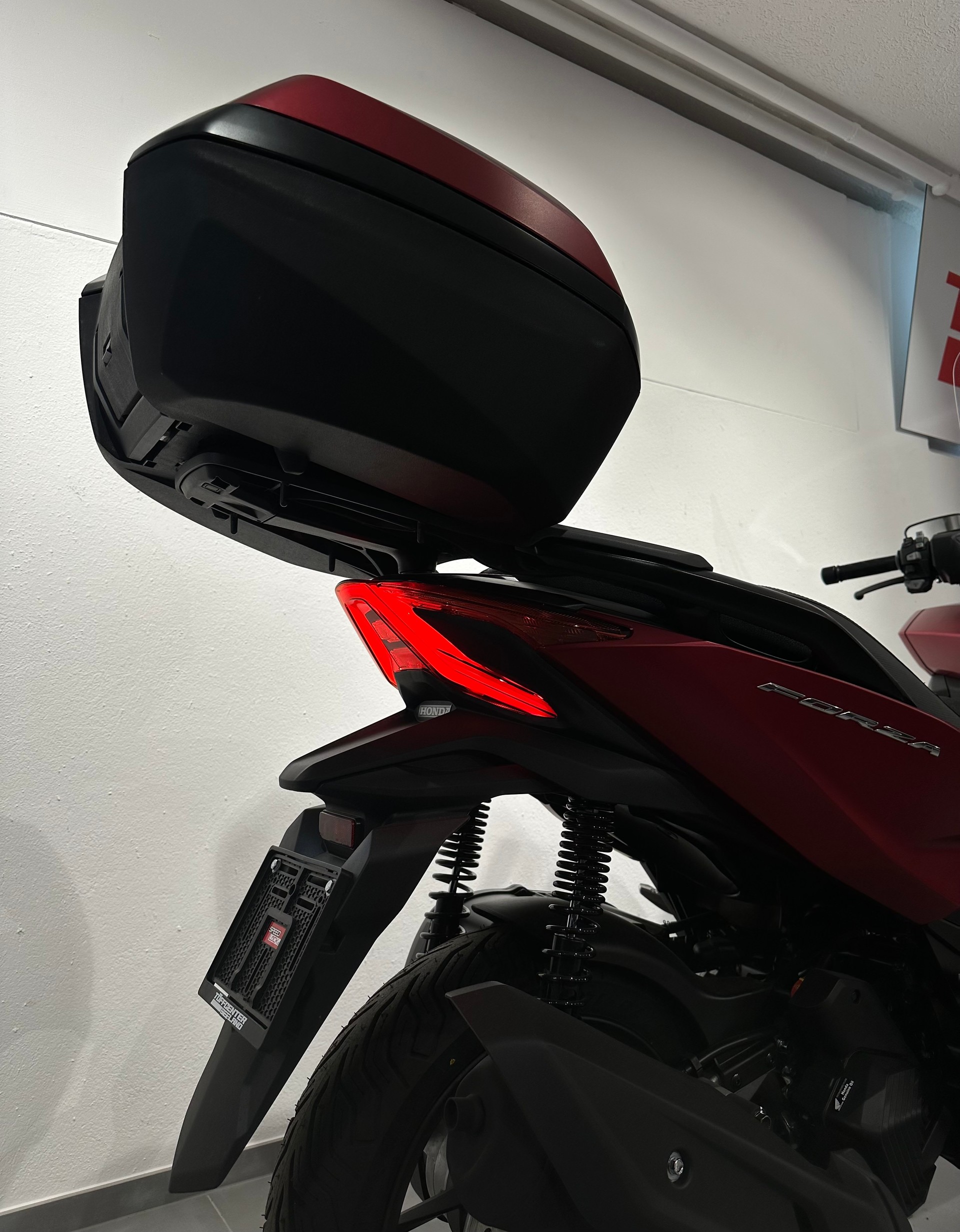 HONDA Nss 125 Forza Smart TopBox-showroom-element-3