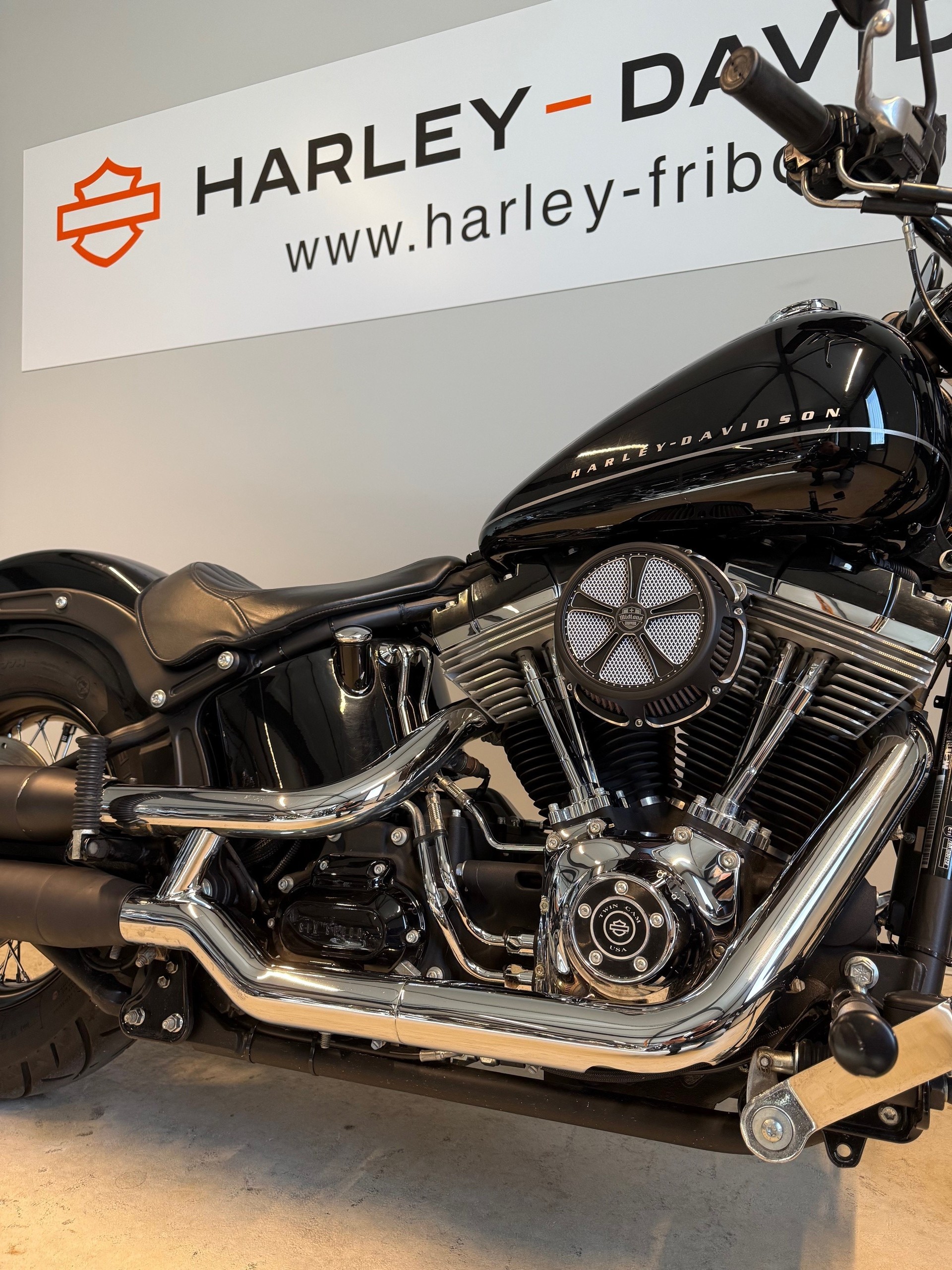 HARLEY-DAVIDSON FXS Blackline ABS-showroom-element-1