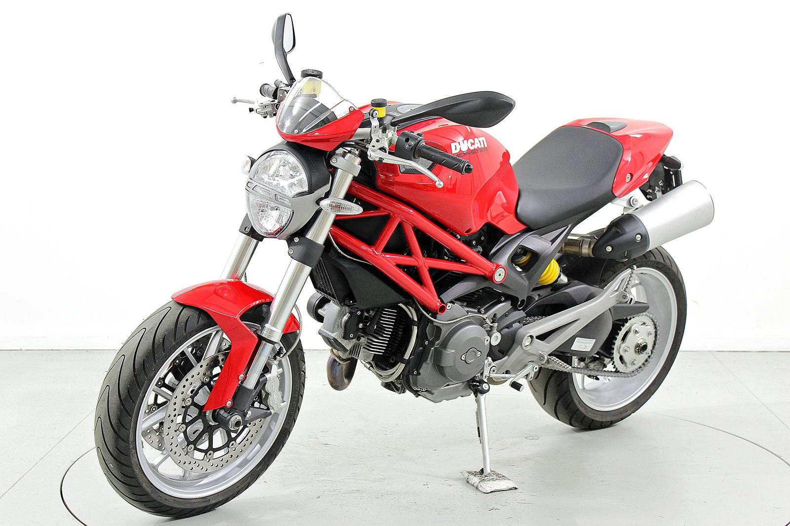 DUCATI Monster  1100 ABS-showroom-element-2