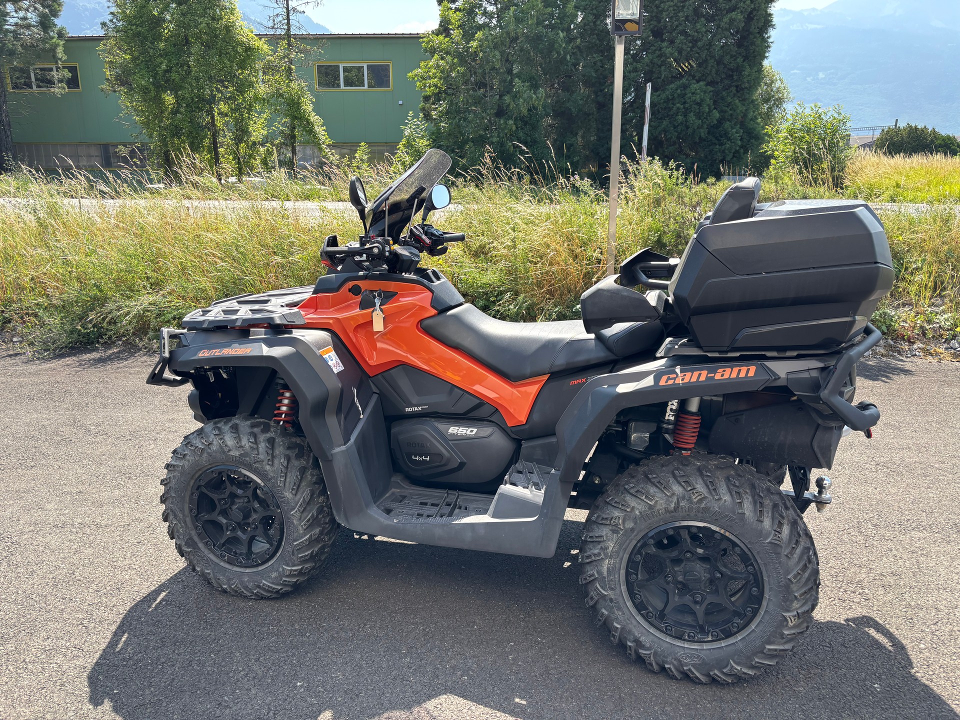 CAN-AM Outlander Max XT-P 650 4x4-image-3