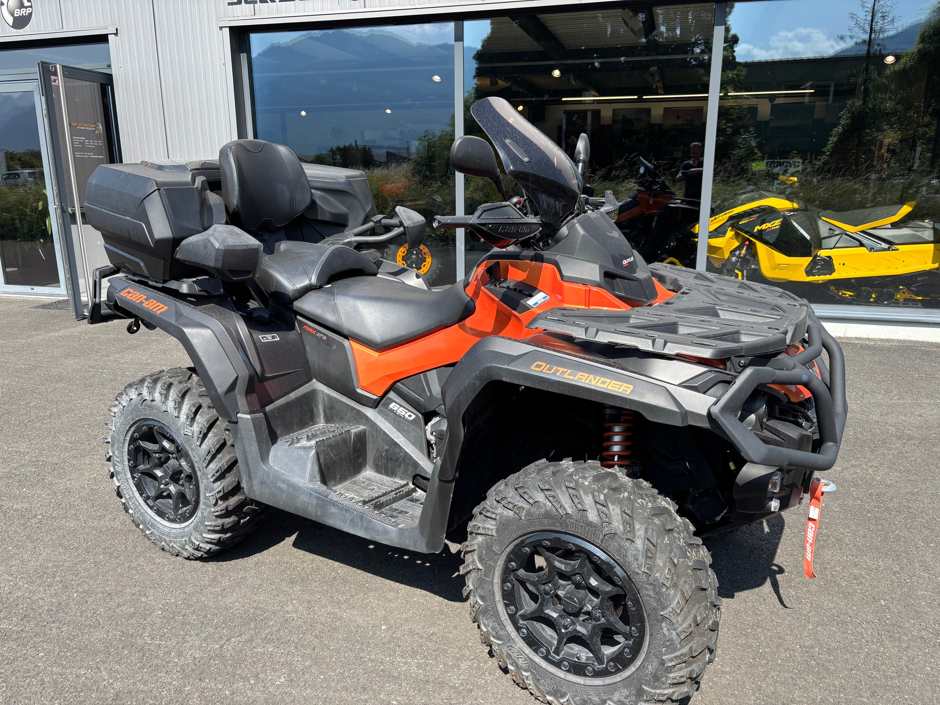 CAN-AM Outlander Max XT-P 650 4x4-image-2