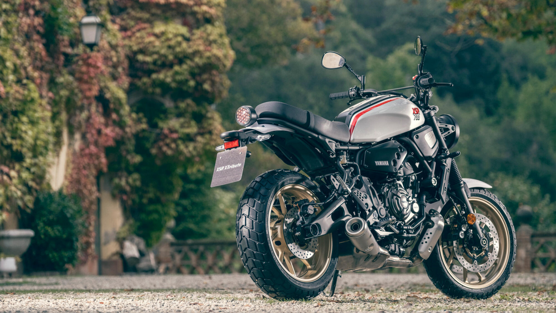 YAMAHA XSR 700 XTribute