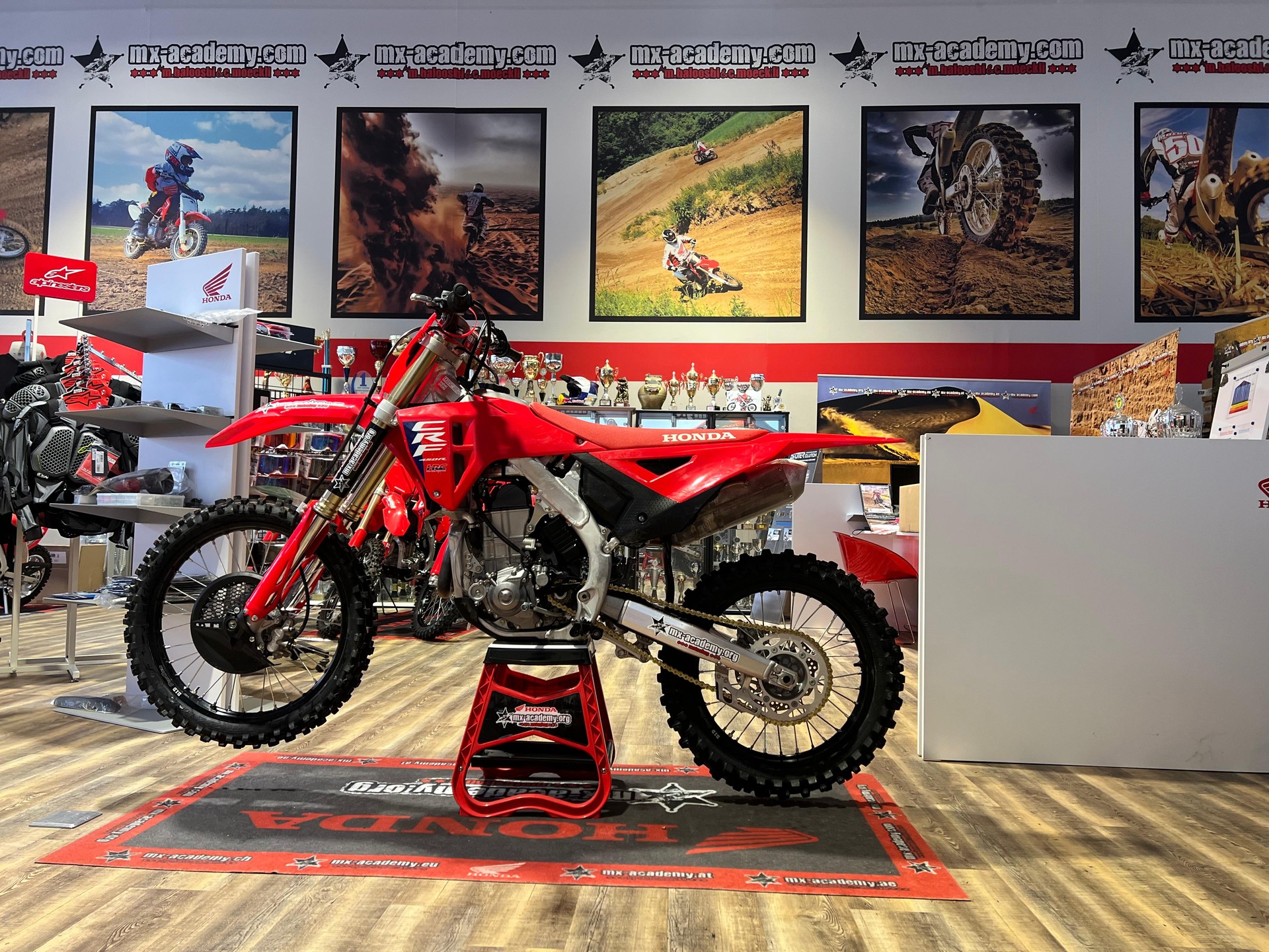 HONDA ** CRF450R ** Vorführmodell