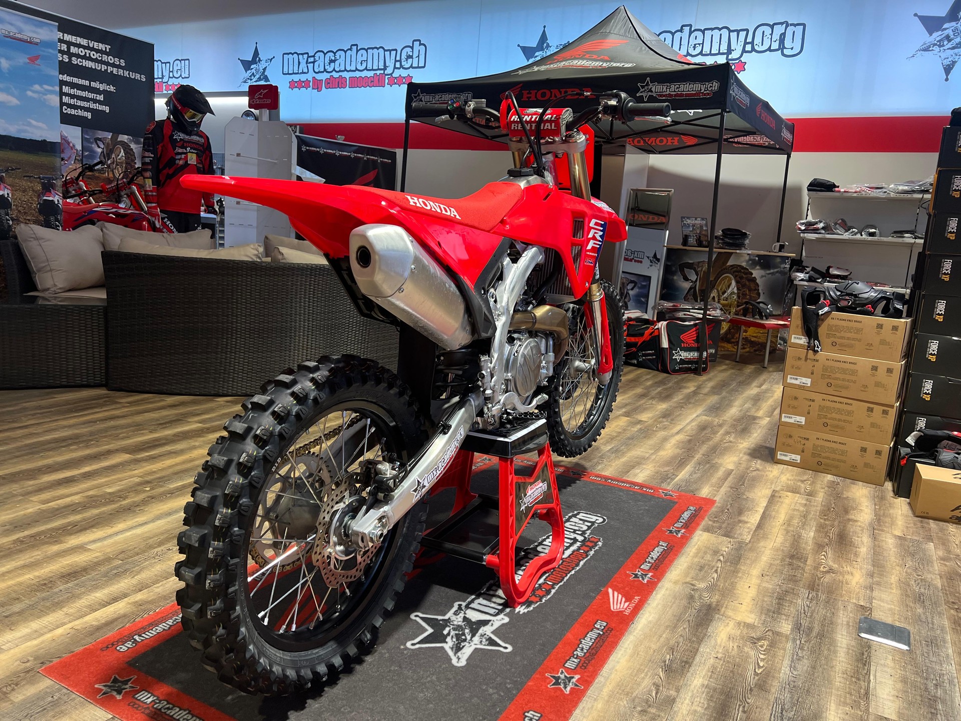 HONDA ** CRF450R ** Vorführmodell-showroom-element-3