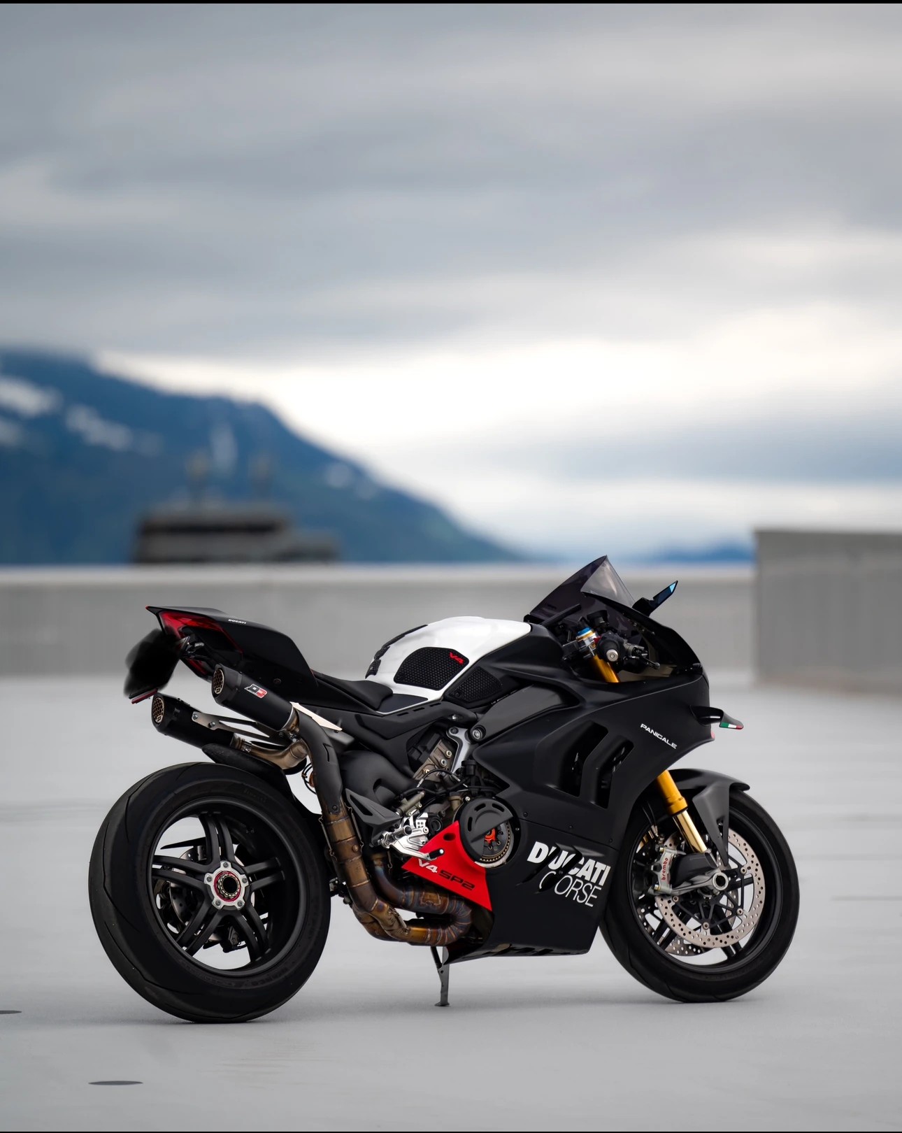 DUCATI Panigale V4 SP2-image-2