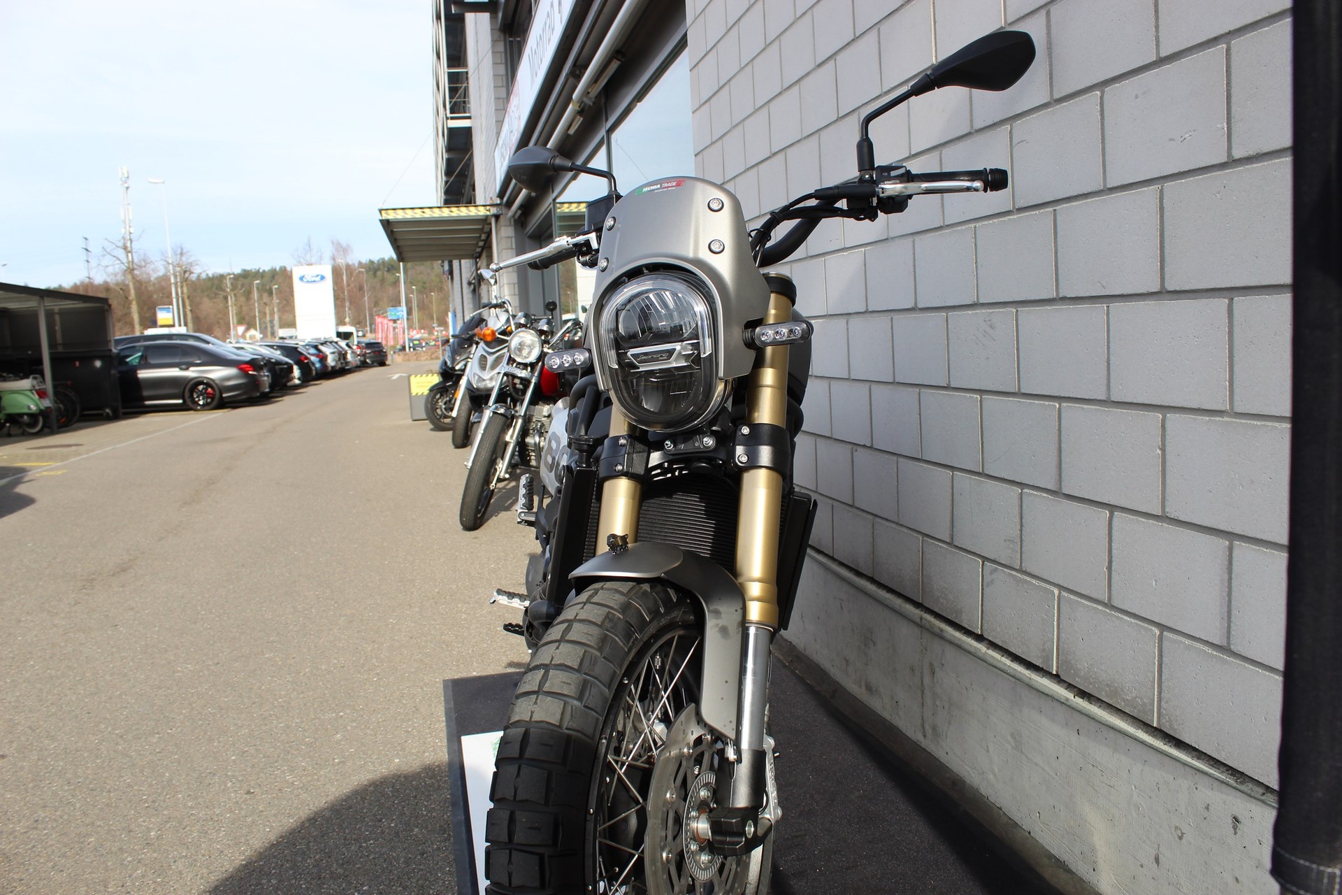 BENELLI Leoncino 800 T-image-2