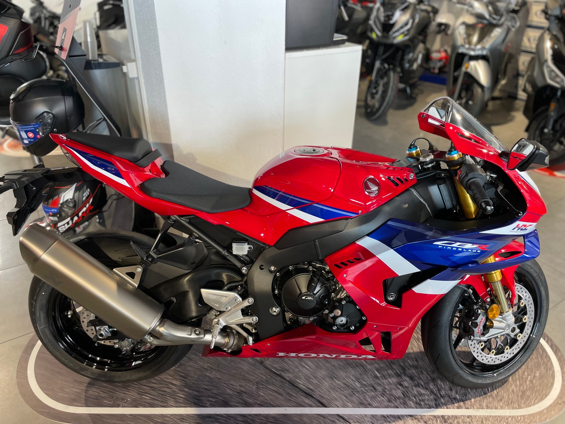 HONDA CBR 1000 RR-R Fireblade SP-showroom-element-2