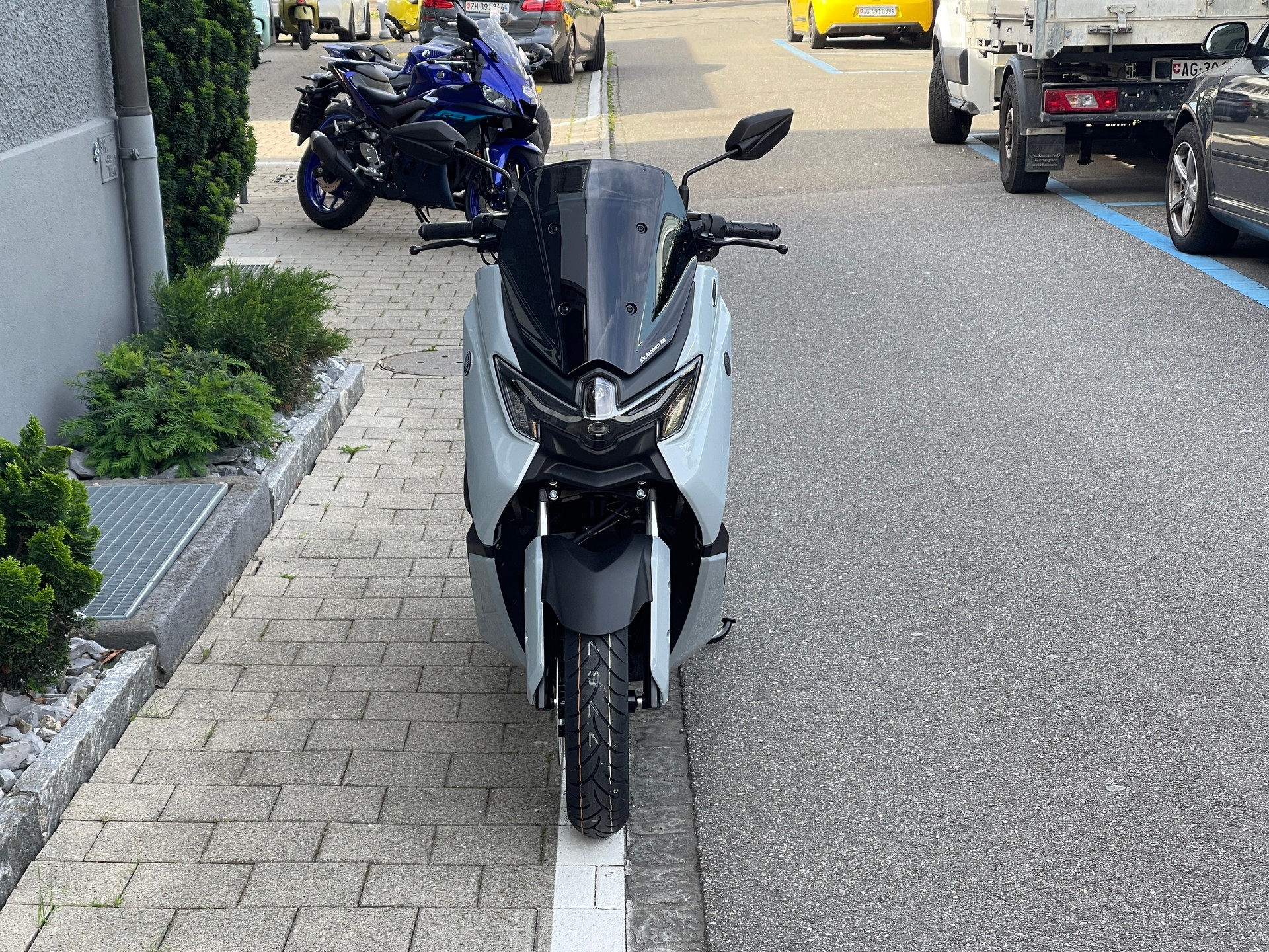 YAMAHA NMAX 125 TECH MAX-showroom-element-2