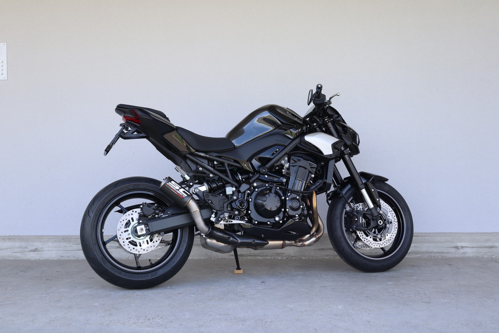 KAWASAKI Z 900-showroom-element-2