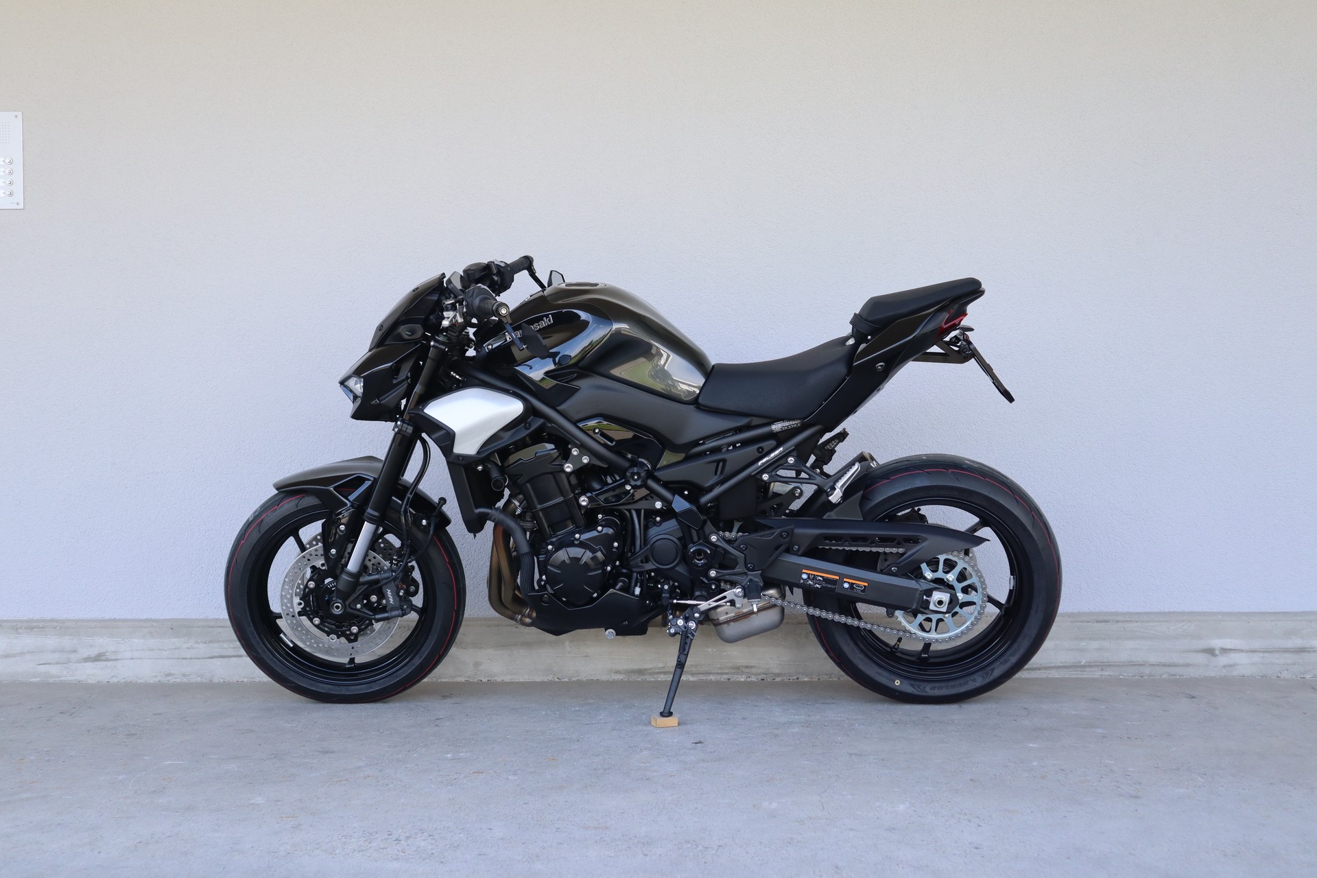 KAWASAKI Z 900-showroom-element-3