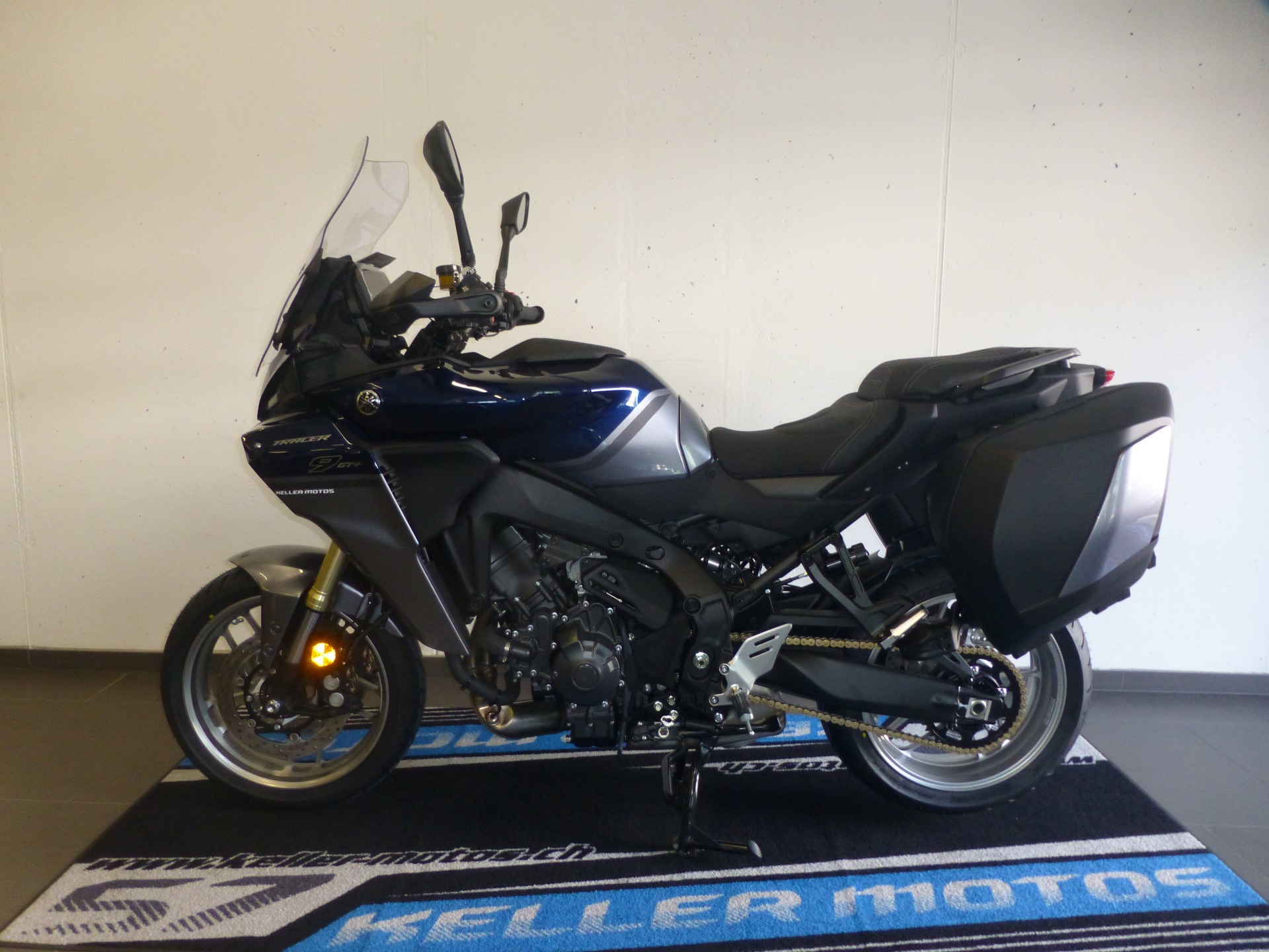 YAMAHA Tracer 9 GT+ Y-AMT-showroom-element-2