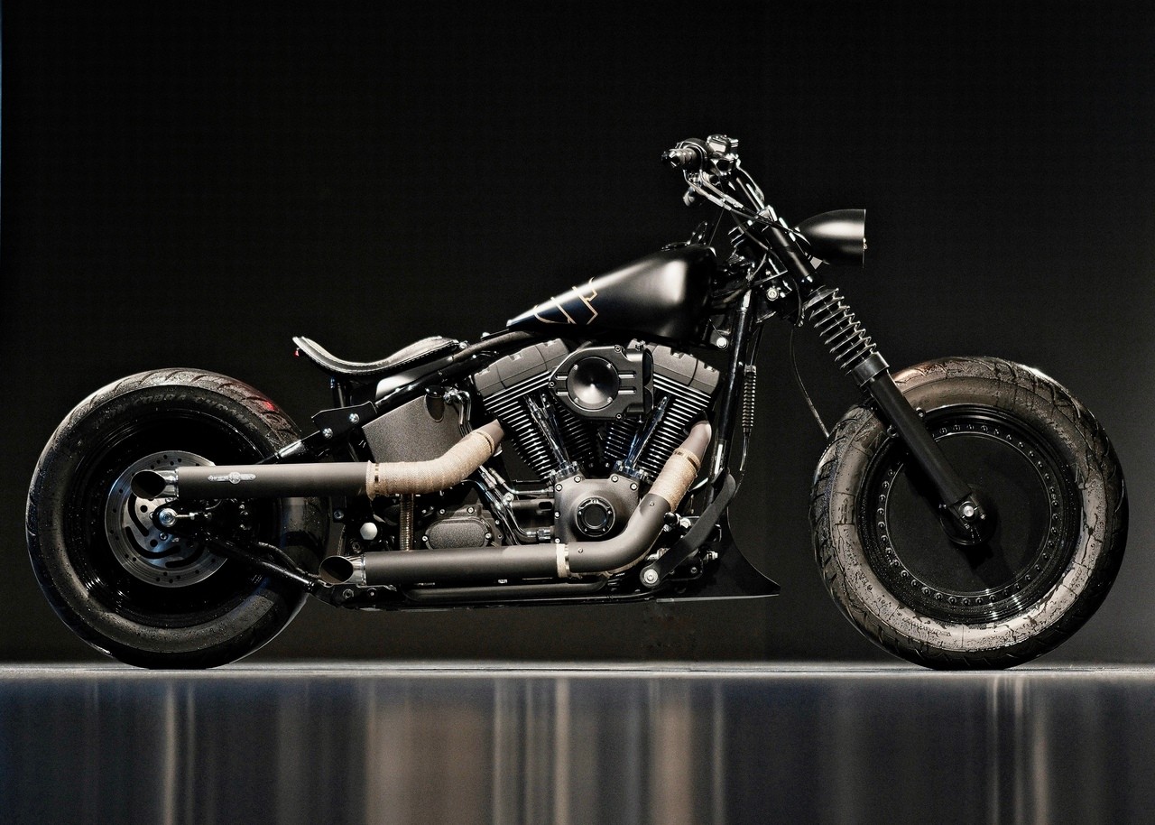 HARLEY-DAVIDSON FXSTB Night Train-showroom-element-1