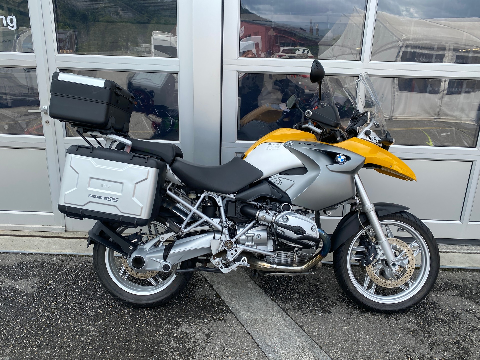 BMW R 1200 GS-image-0
