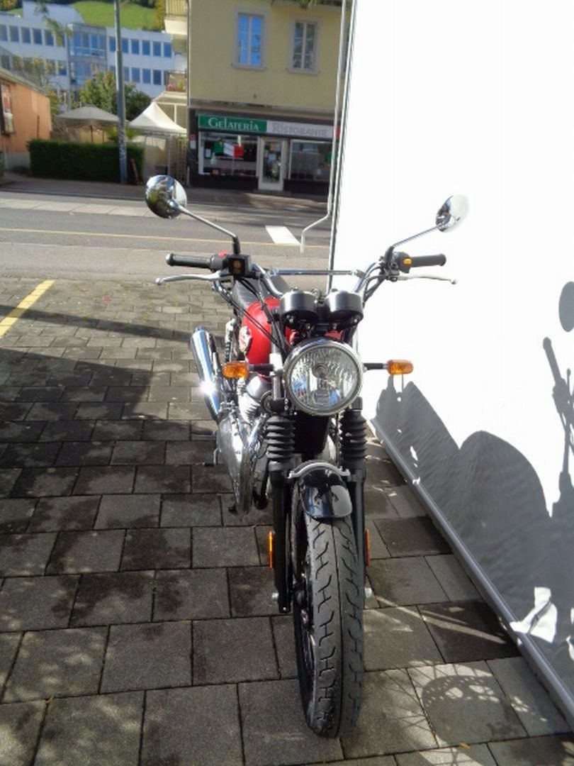 ROYAL ENFIELD INTERCEPTOR 650 TWIN-showroom-element-3