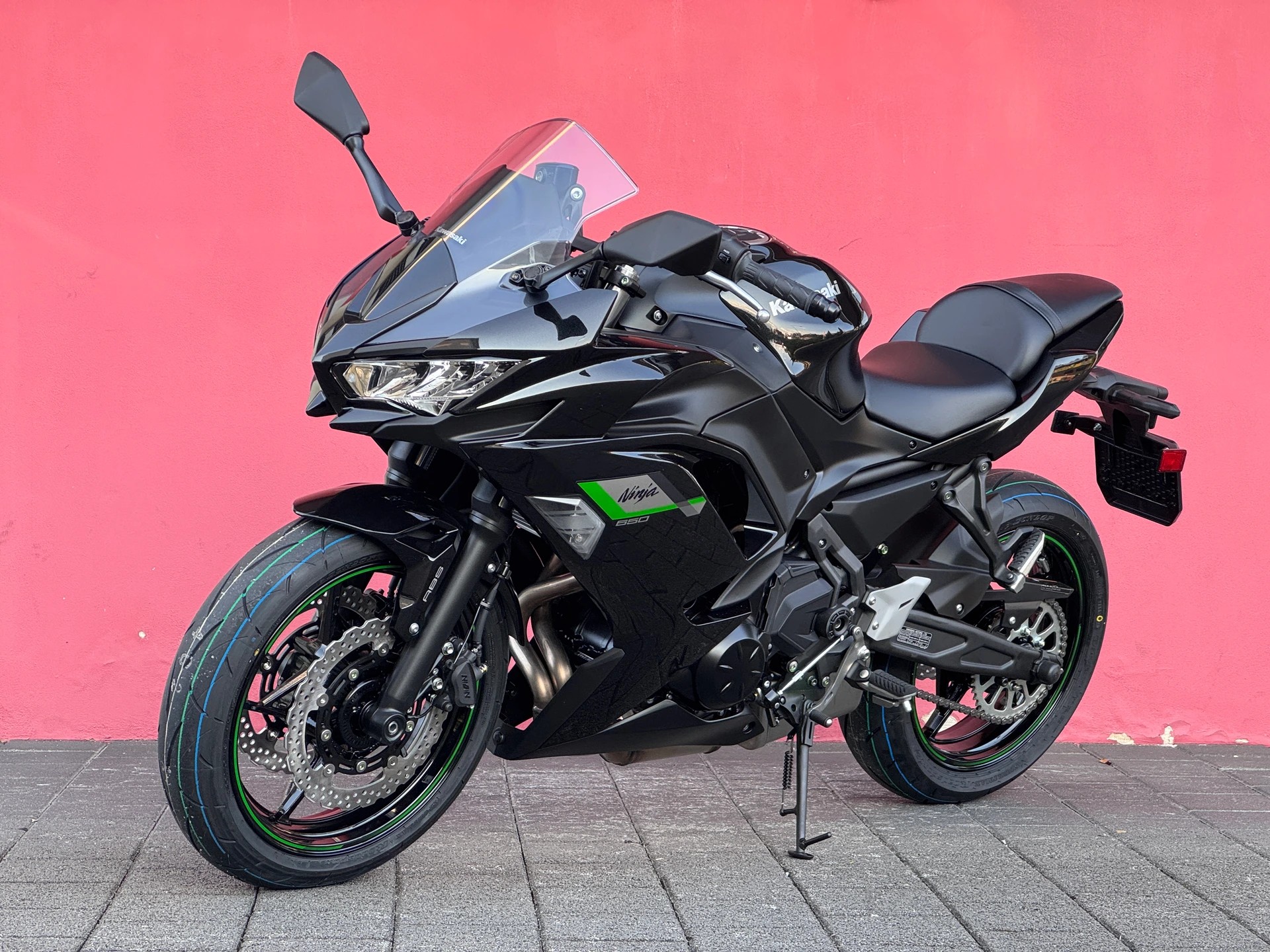 KAWASAKI Ninja 650-showroom-element-2