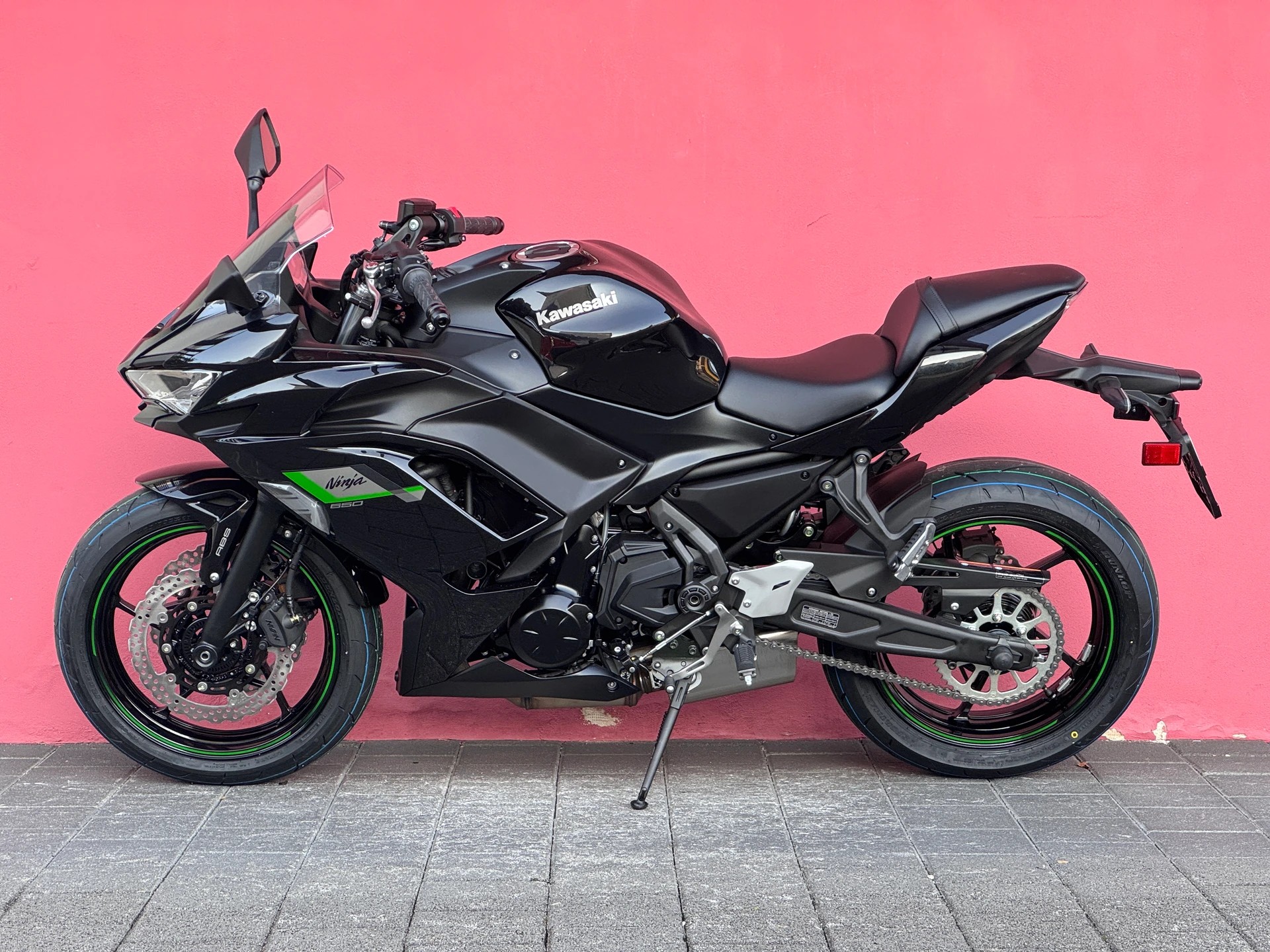 KAWASAKI Ninja 650-showroom-element-3